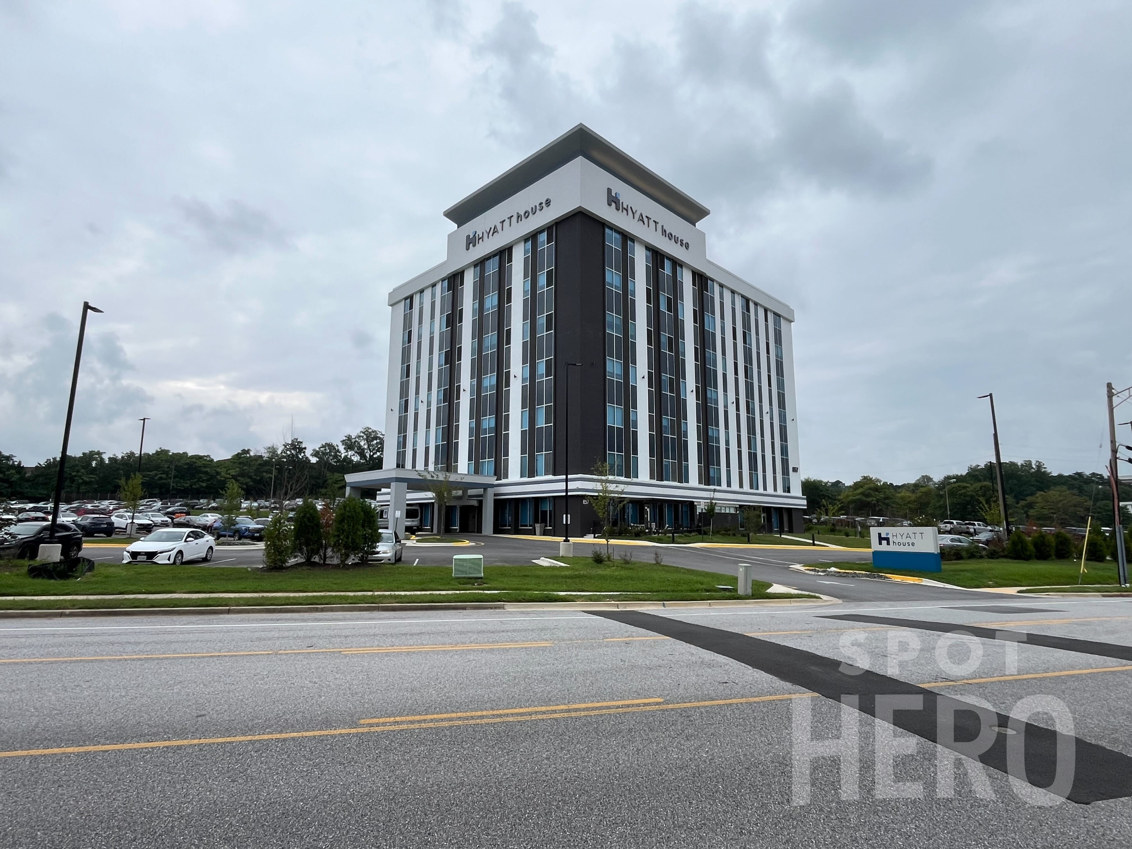Photo of EzParkBWI - Uncovered Self Park