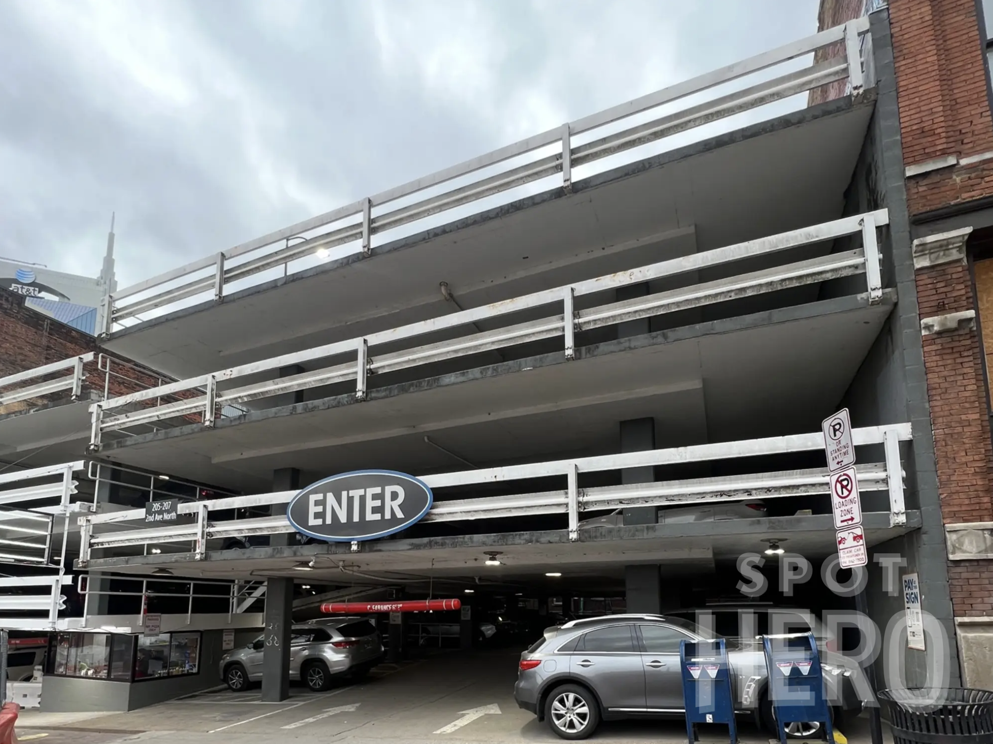 Photo of 205 2nd Ave. N - White Front Garage