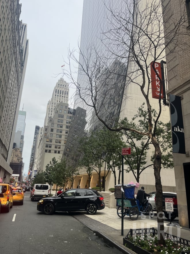 Photo of 36 W 58th St. - Solow Building - Valet