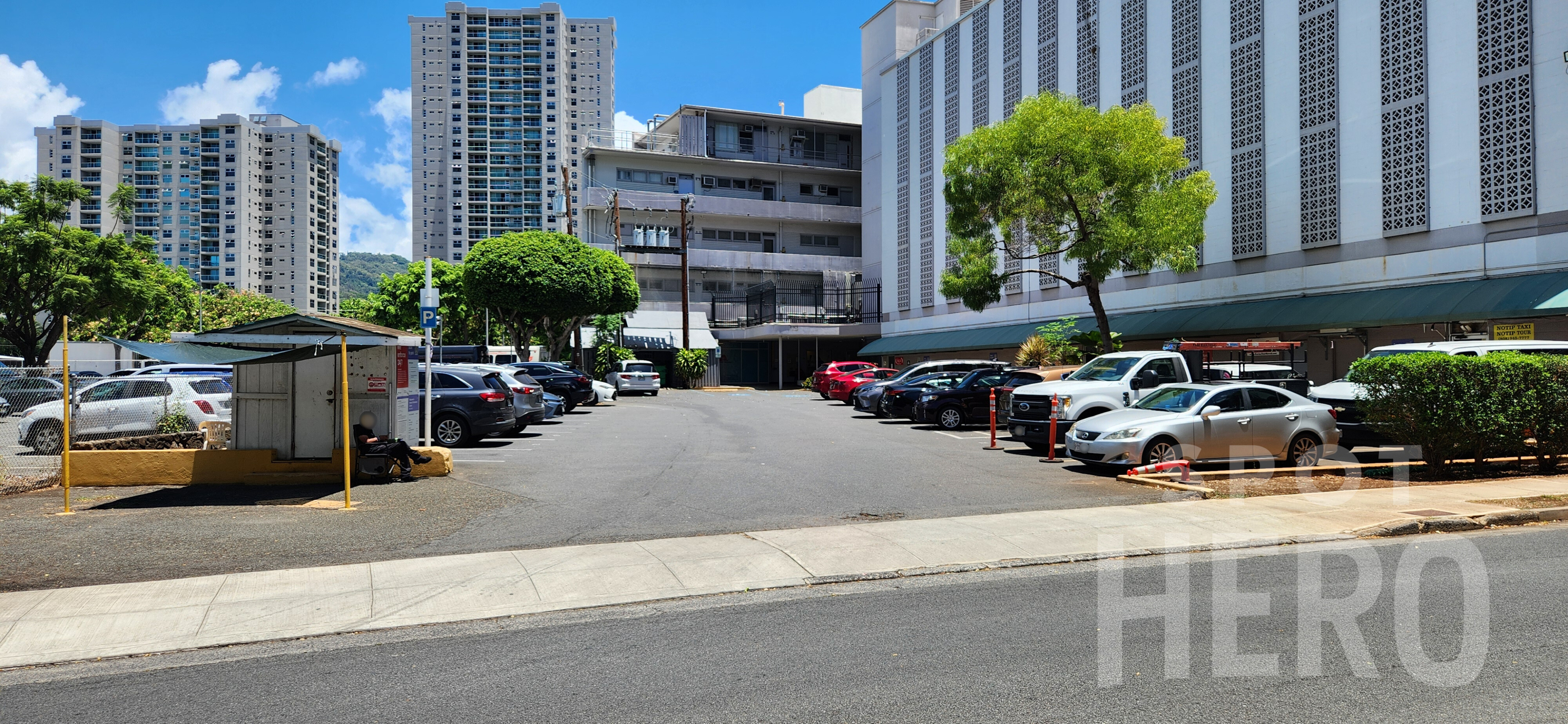 Photo of 1568 Liona St. (1481 S King St.) - Kaheka Professional Center Lot