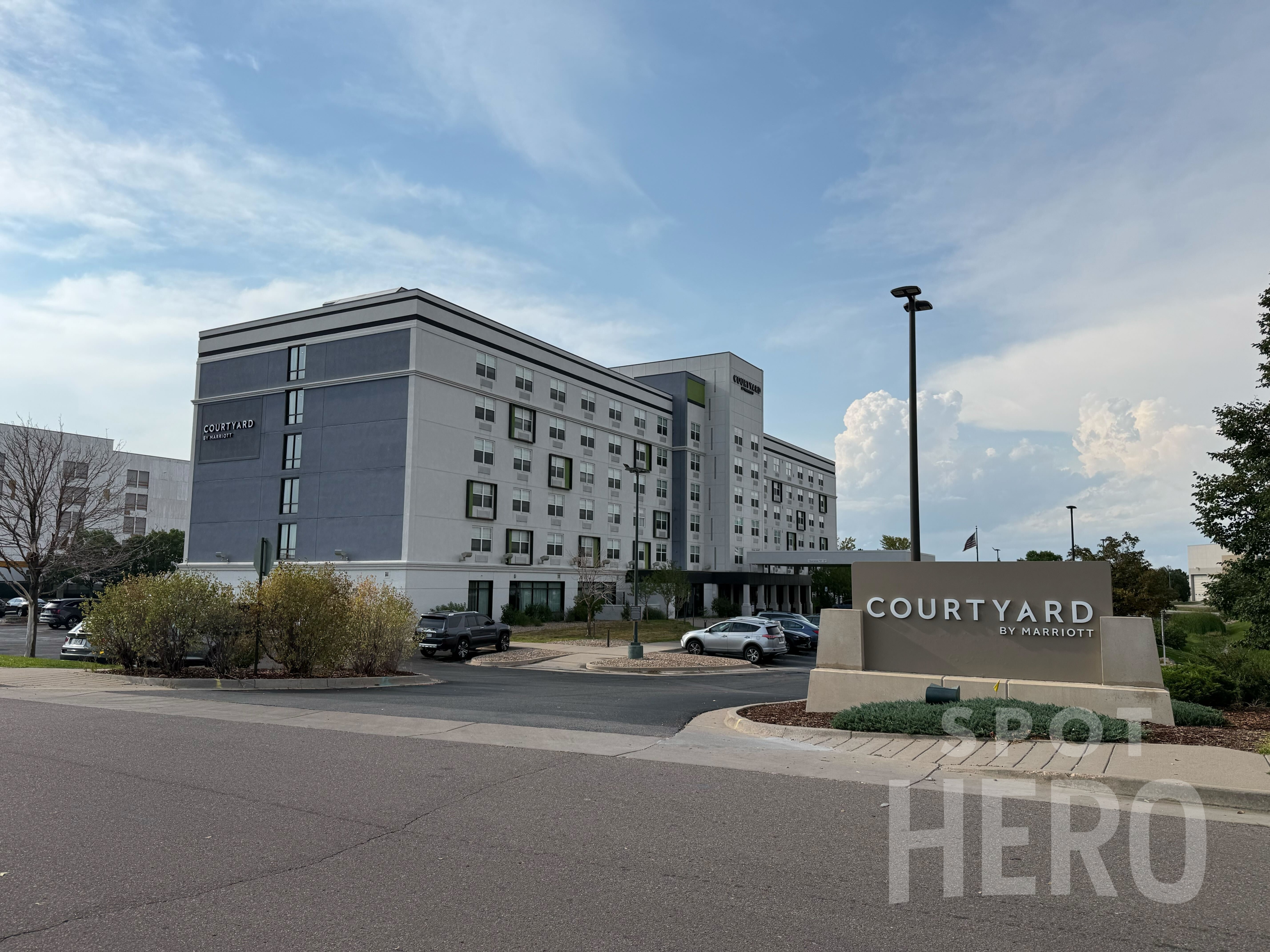 Photo of Courtyard Denver Airport at Gateway Park - Uncovered Self Park