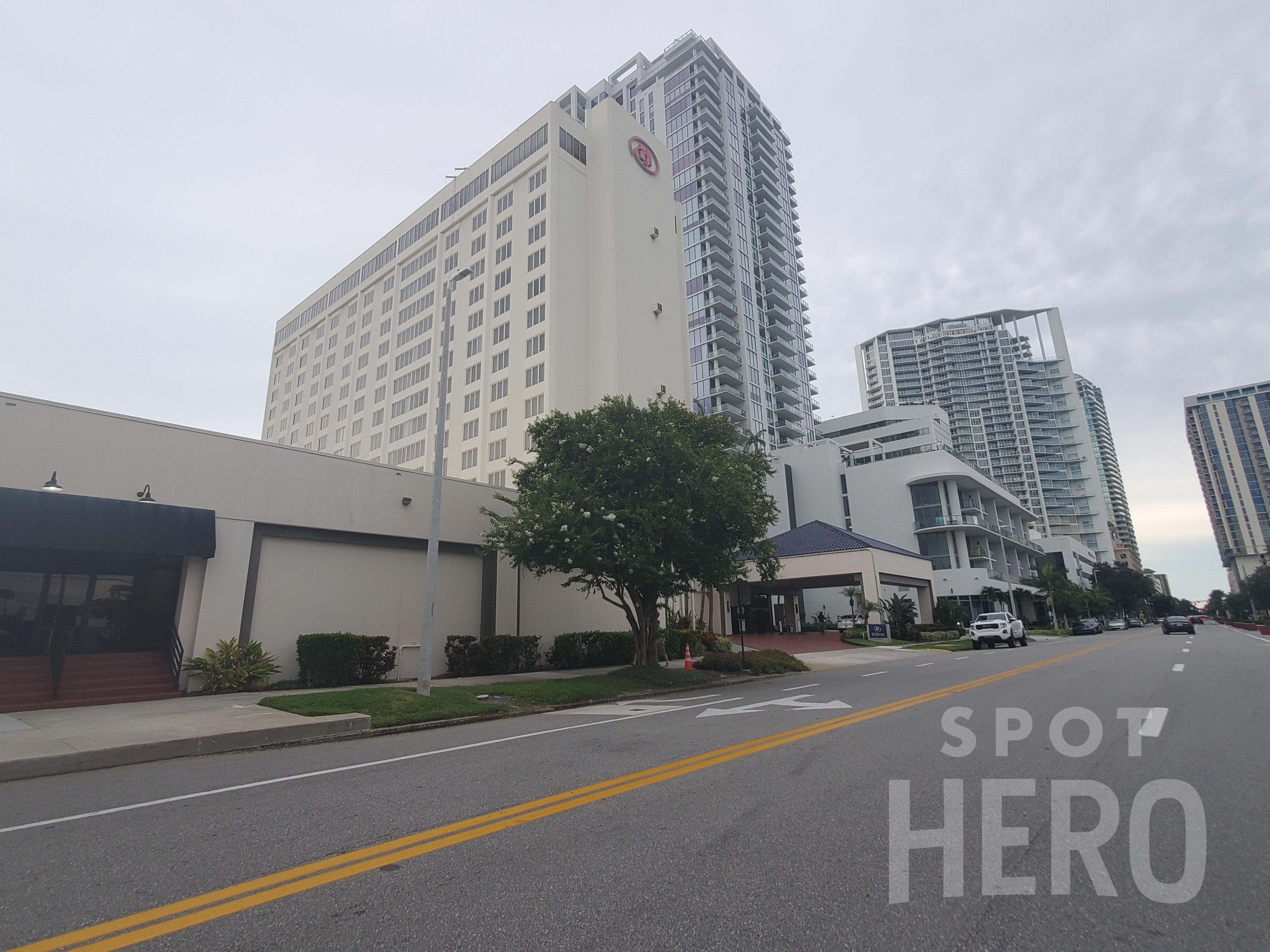 Photo of 333 1st St. S - Hilton St. Petersburg Bayfront Valet