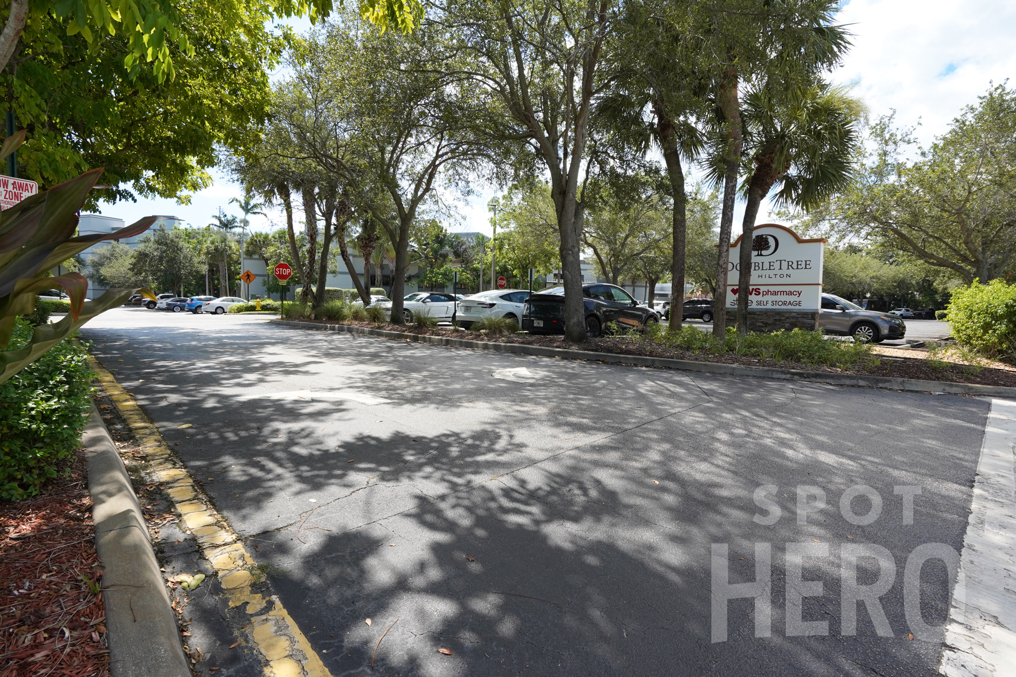 Photo of Doubletree Executive Meeting Center Palm Beach Gardens Lot