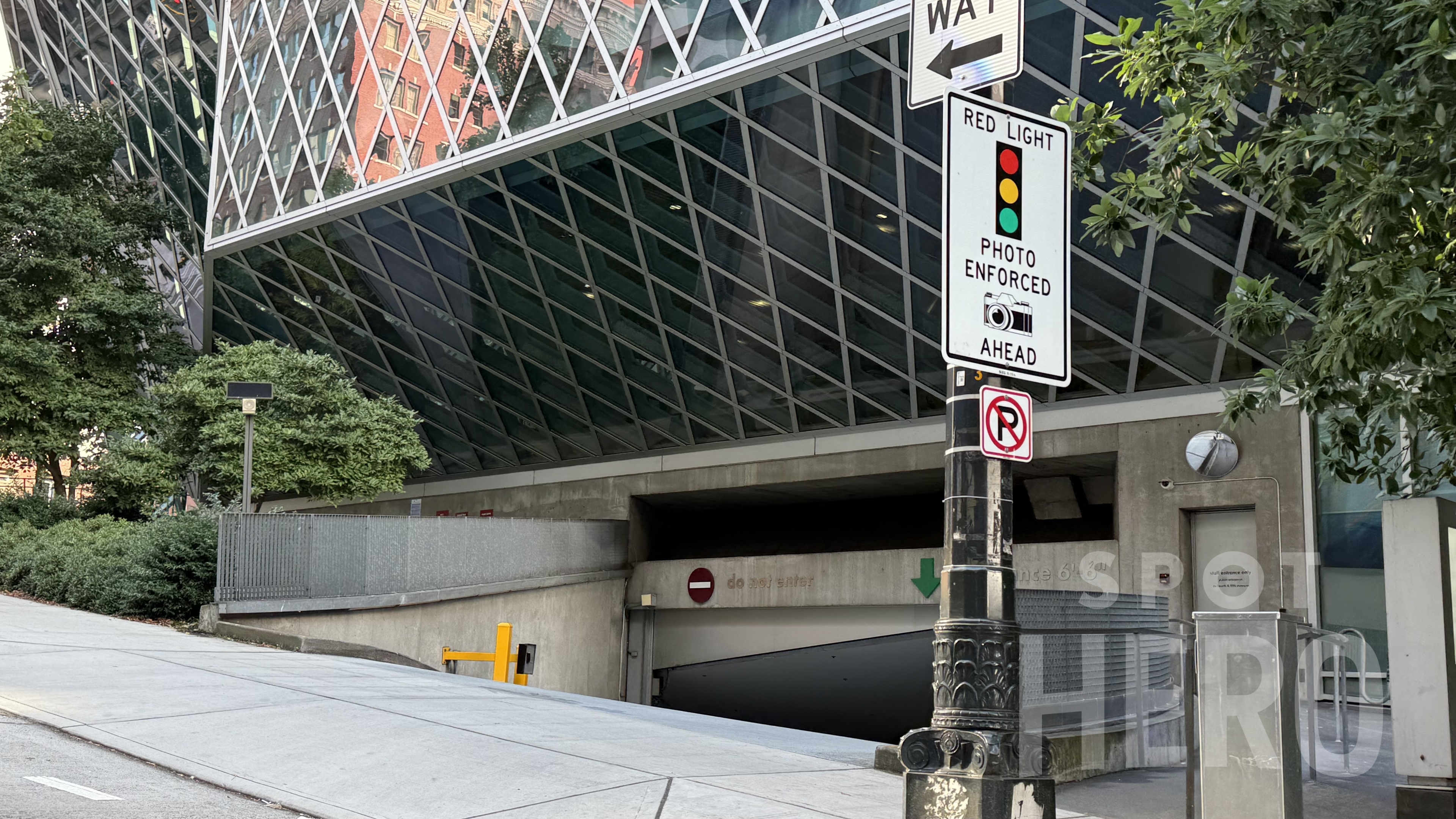 Photo of 465 Spring St (1000 4th Ave) - Seattle Public Library Garage