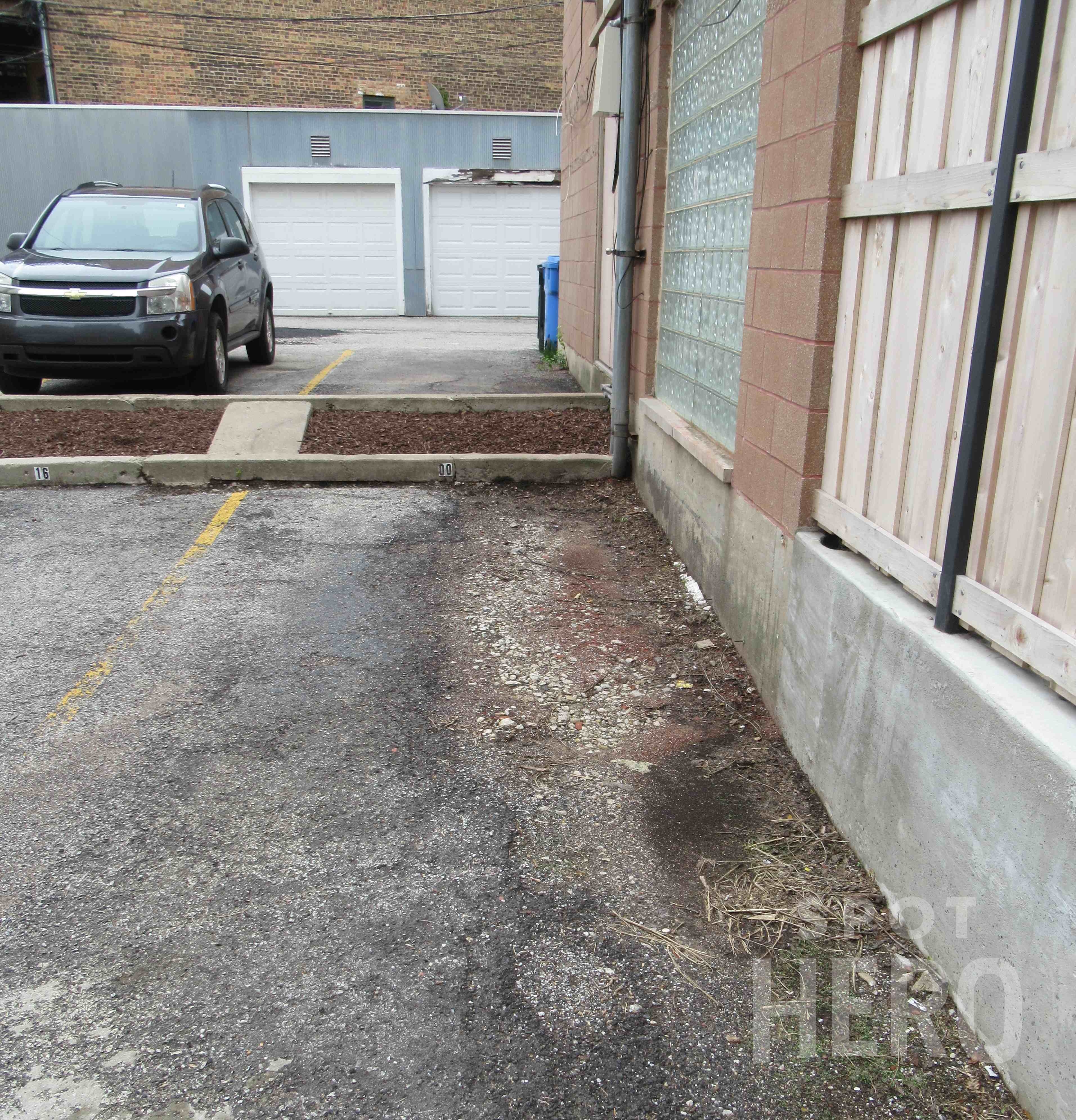 Photo of 1122 West Newport Ave. (3449 N Racine) - Spot 21