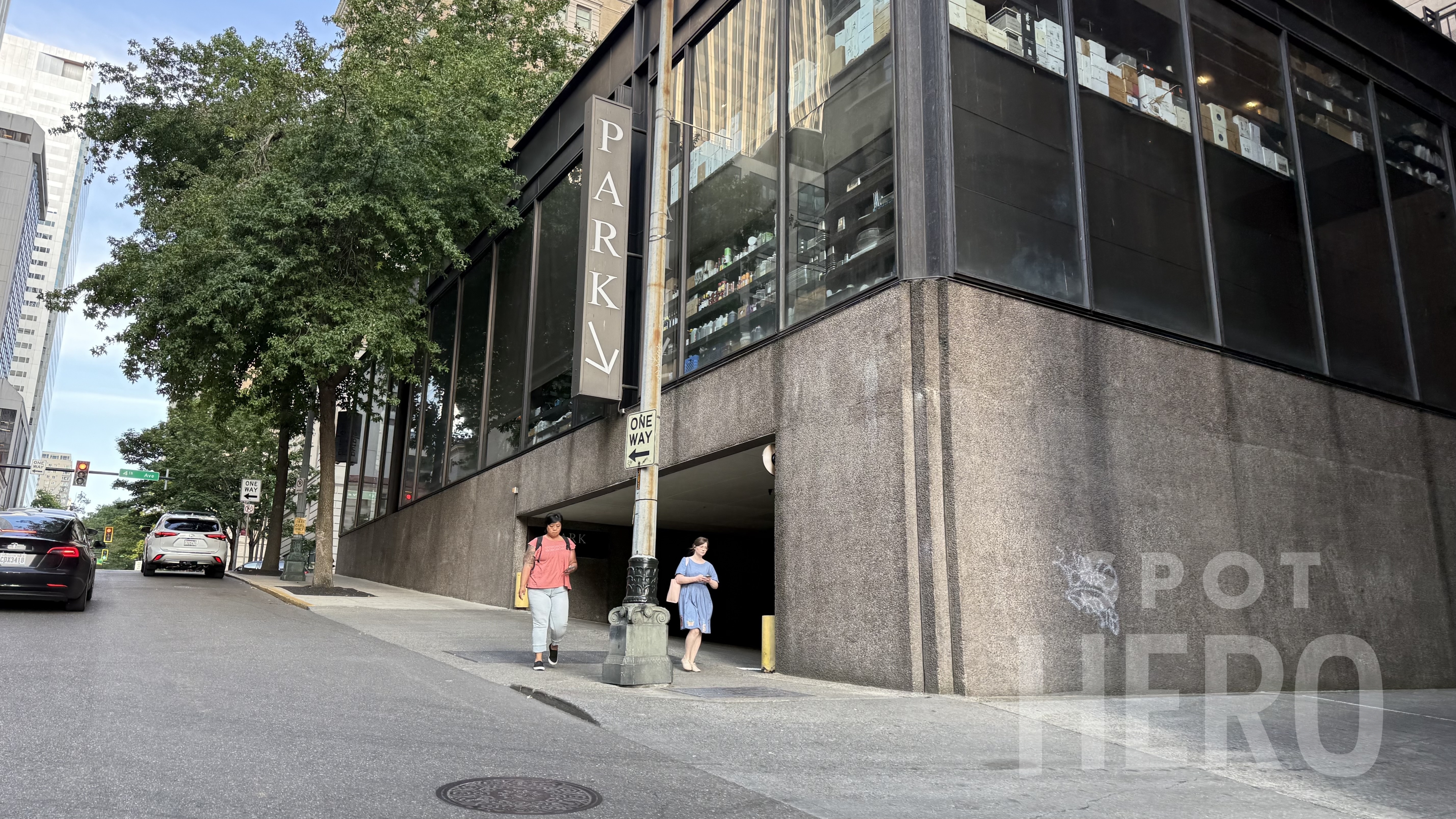 Photo of 347 University St. - Financial Center Garage