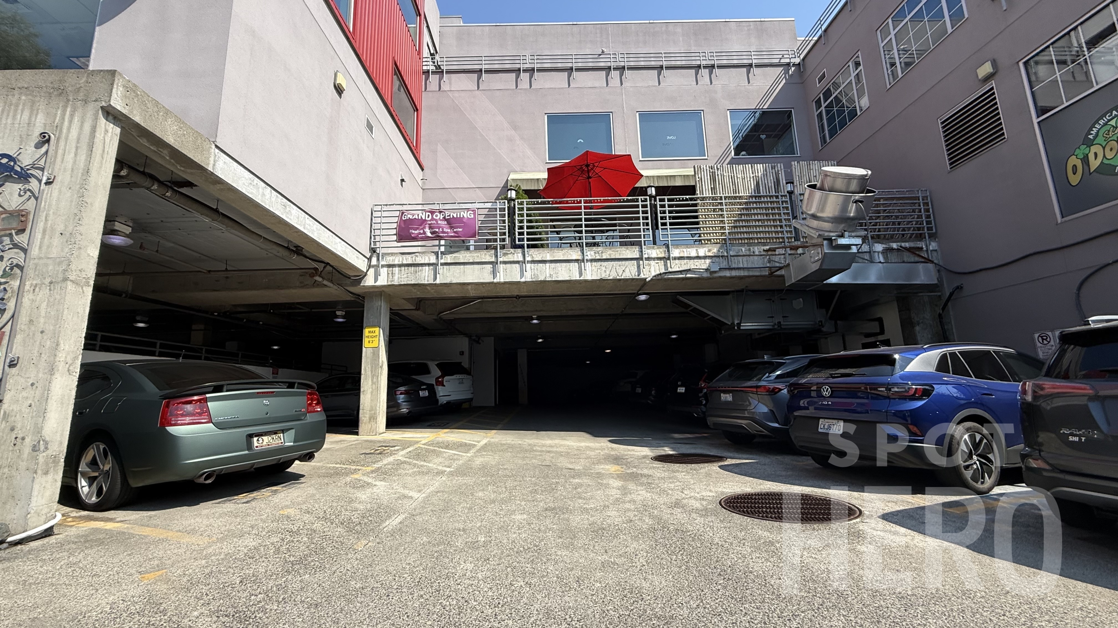 Photo of 646 N 36th St. (3601 Fremont Ave. N) - Fremont Village Square Garage 162