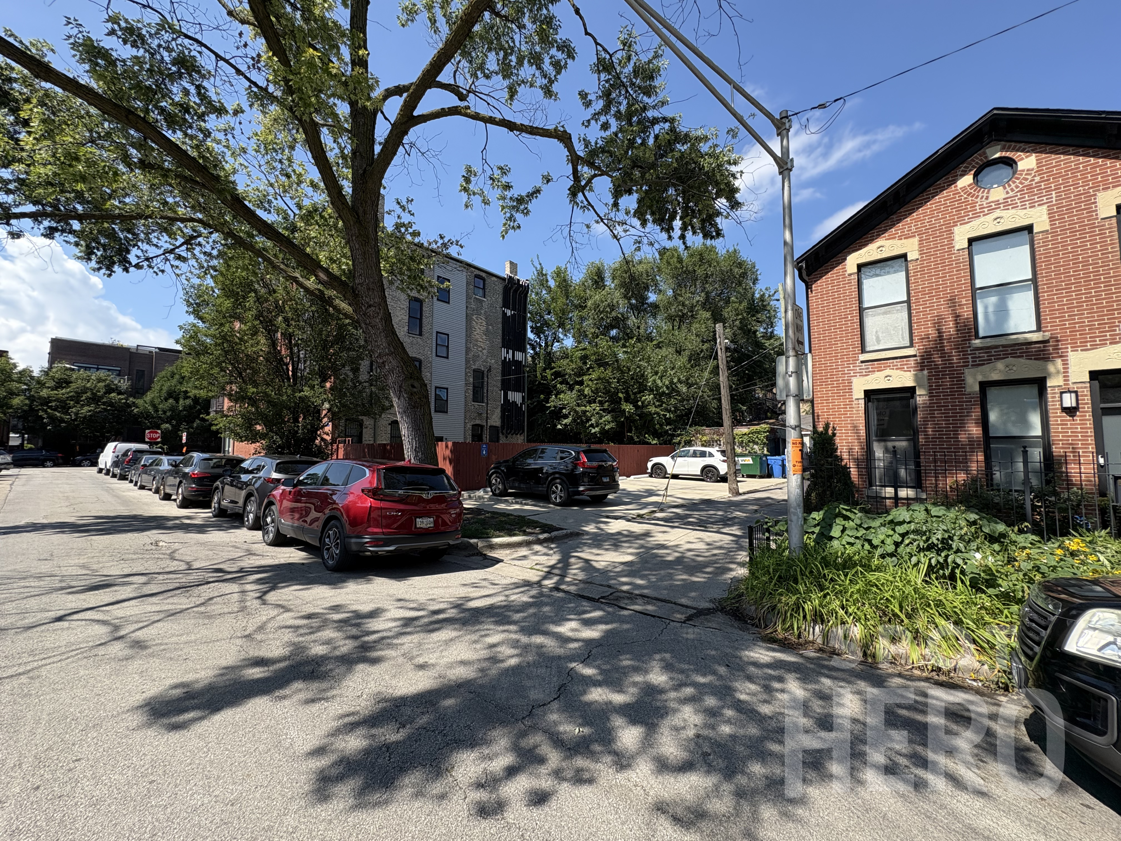 Photo of 835 N Wolcott Ave. - Spot #1