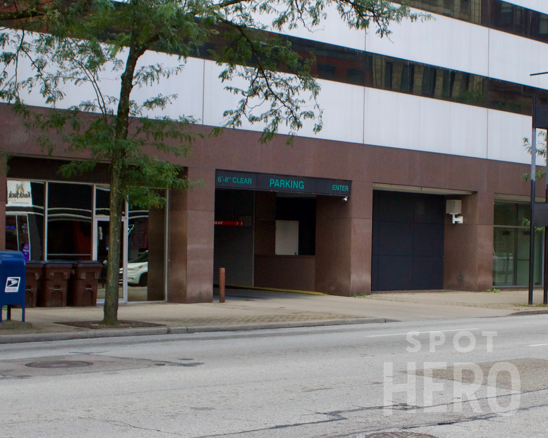 Photo of 7 W 7th St. - Garage