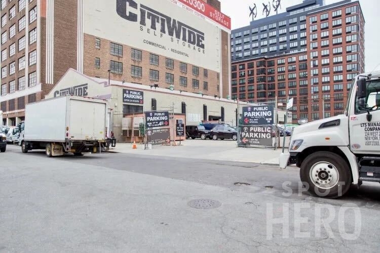 Photo of 45-46 Court Sq. W - Lot - Large Vehicles