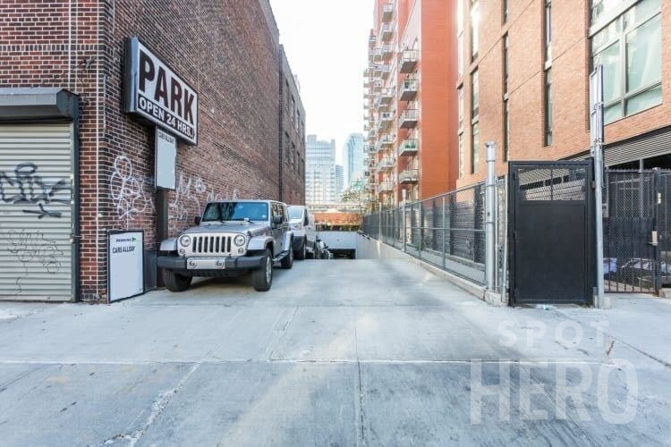 Photo of 41-07 Crescent St. - Valet Lot
