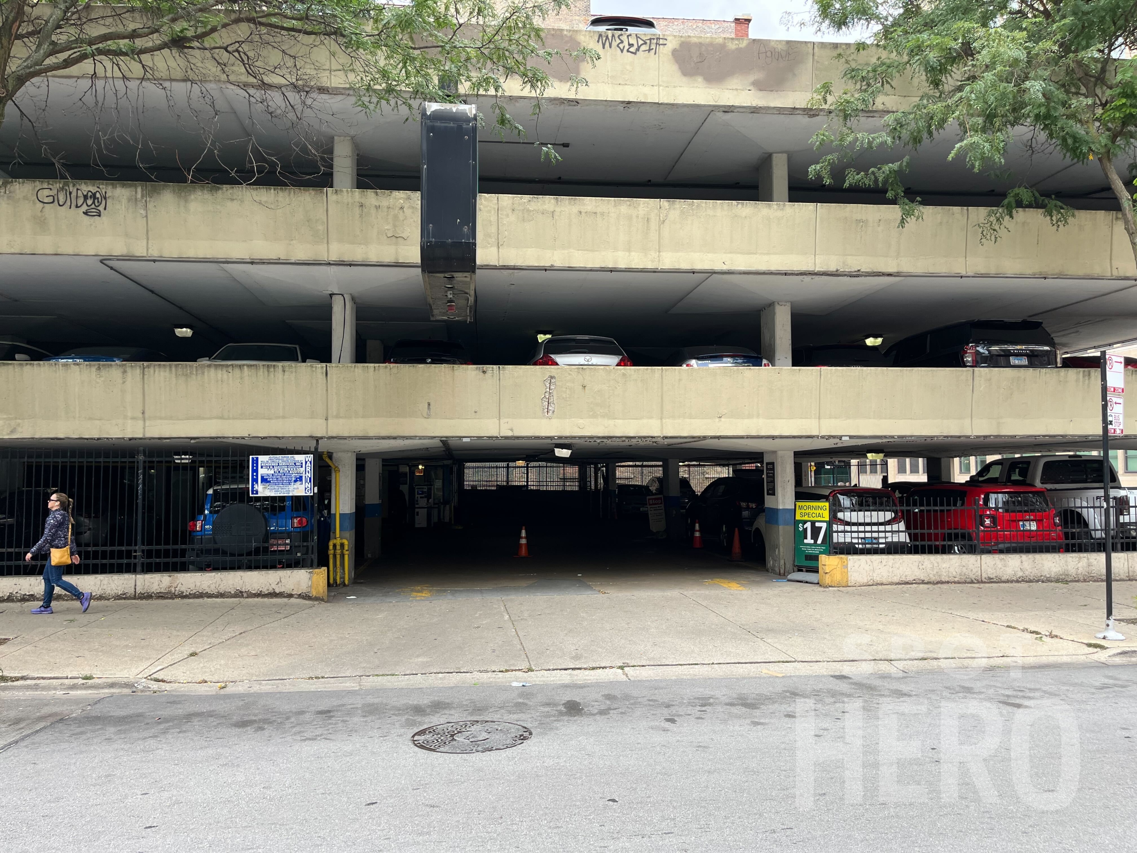 Photo of 600 S Clark St.