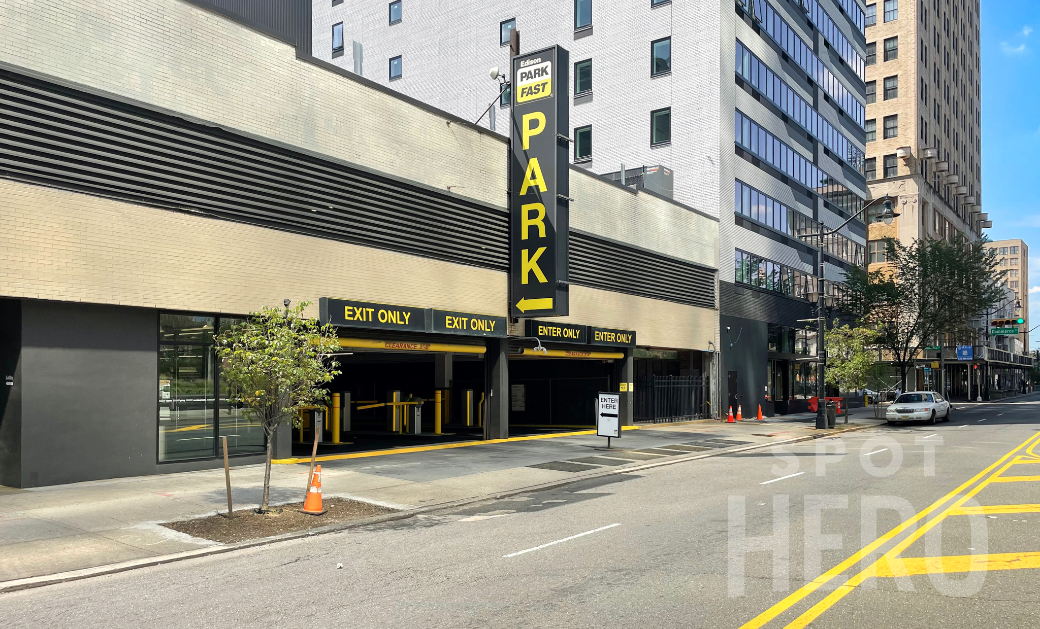 Photo of 1160 Raymond Blvd. - Garage