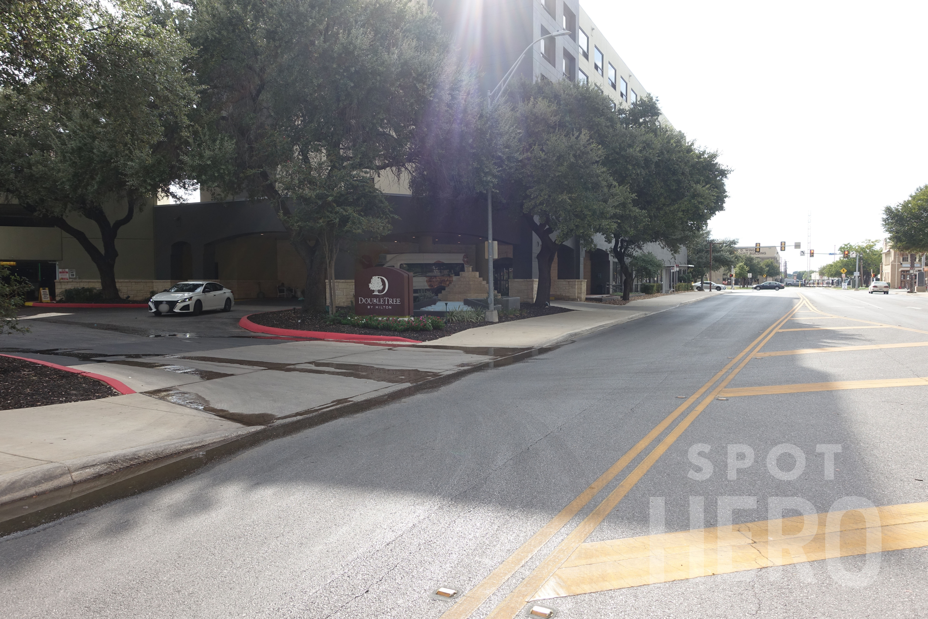 Photo of 502 W Cesar E. Chavez Blvd. - Doubletree San Antonio Garage