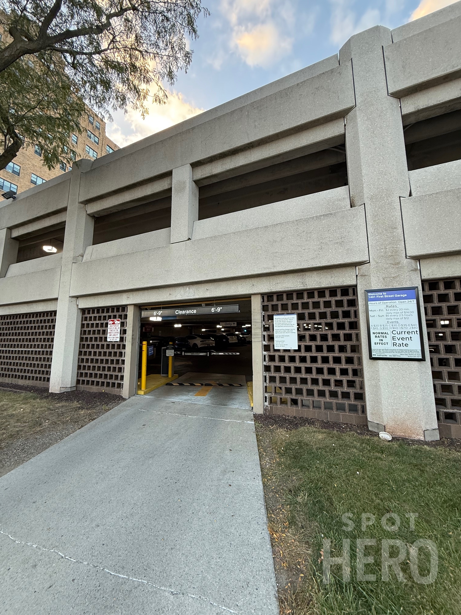 Photo of 1401 1st St. - Garage