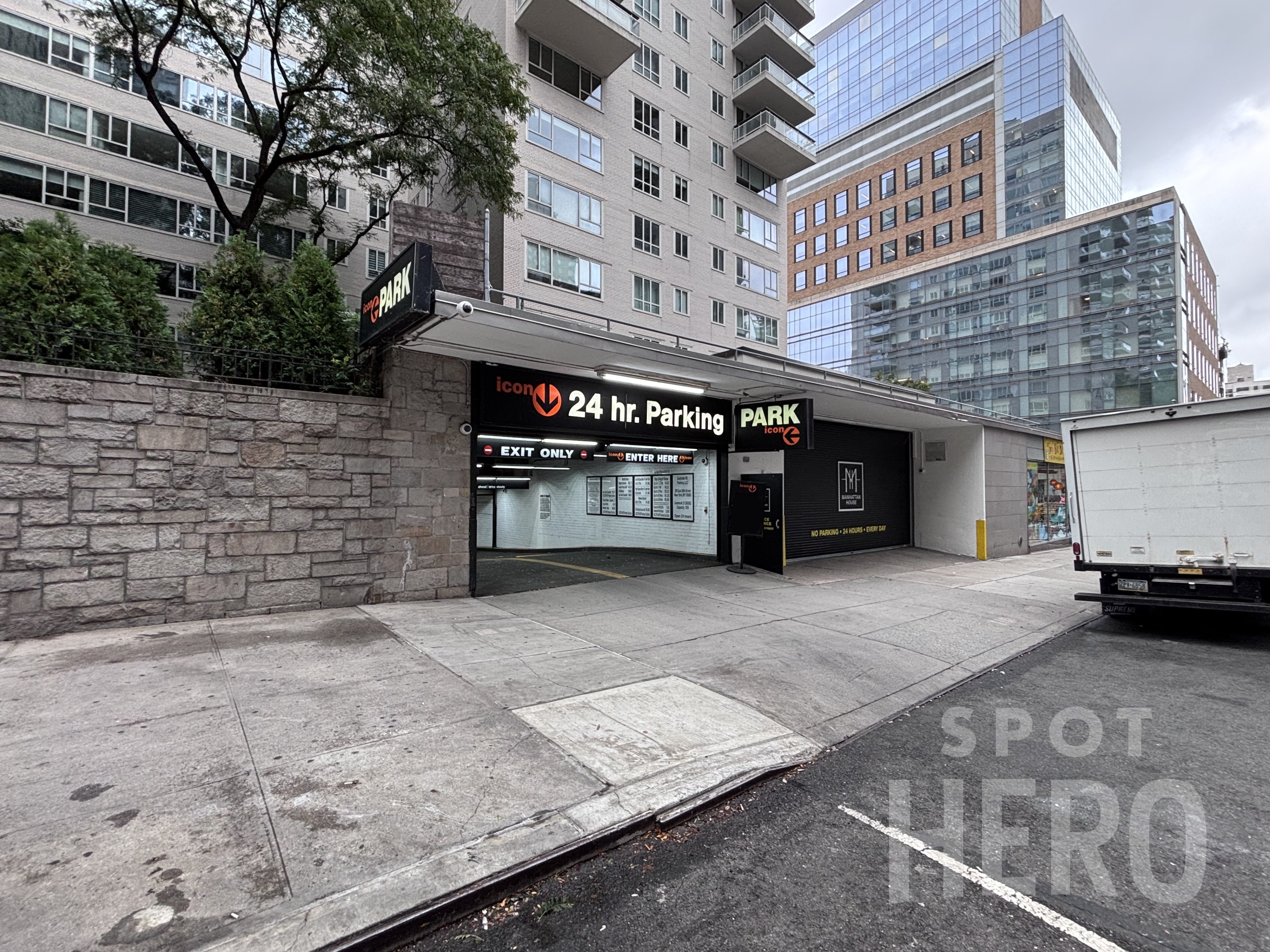 Photo of 279 E 65th St. - Eastside 65 Parking LLC Garage