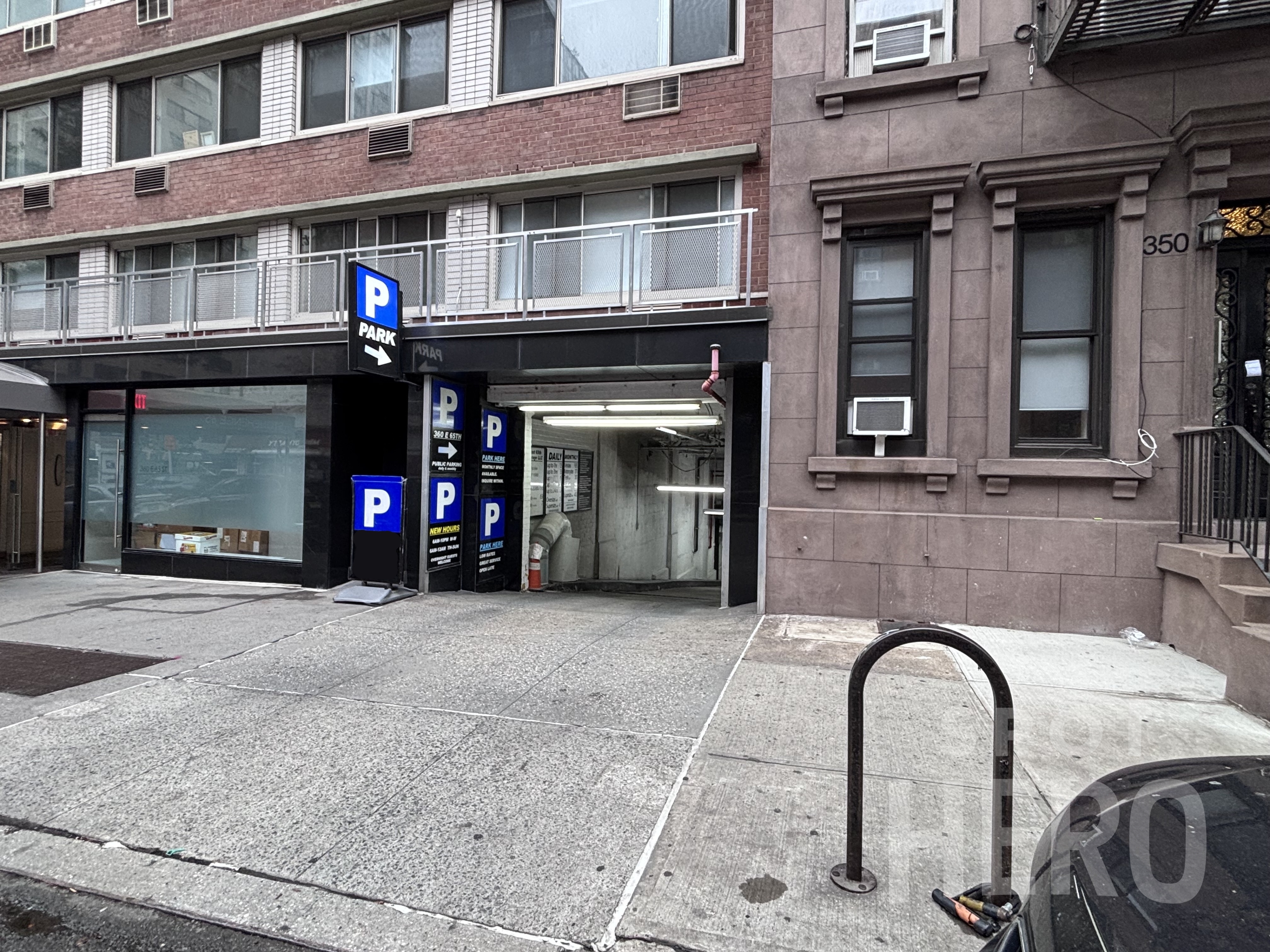 Photo of 360 E 65th St. - Select Garages