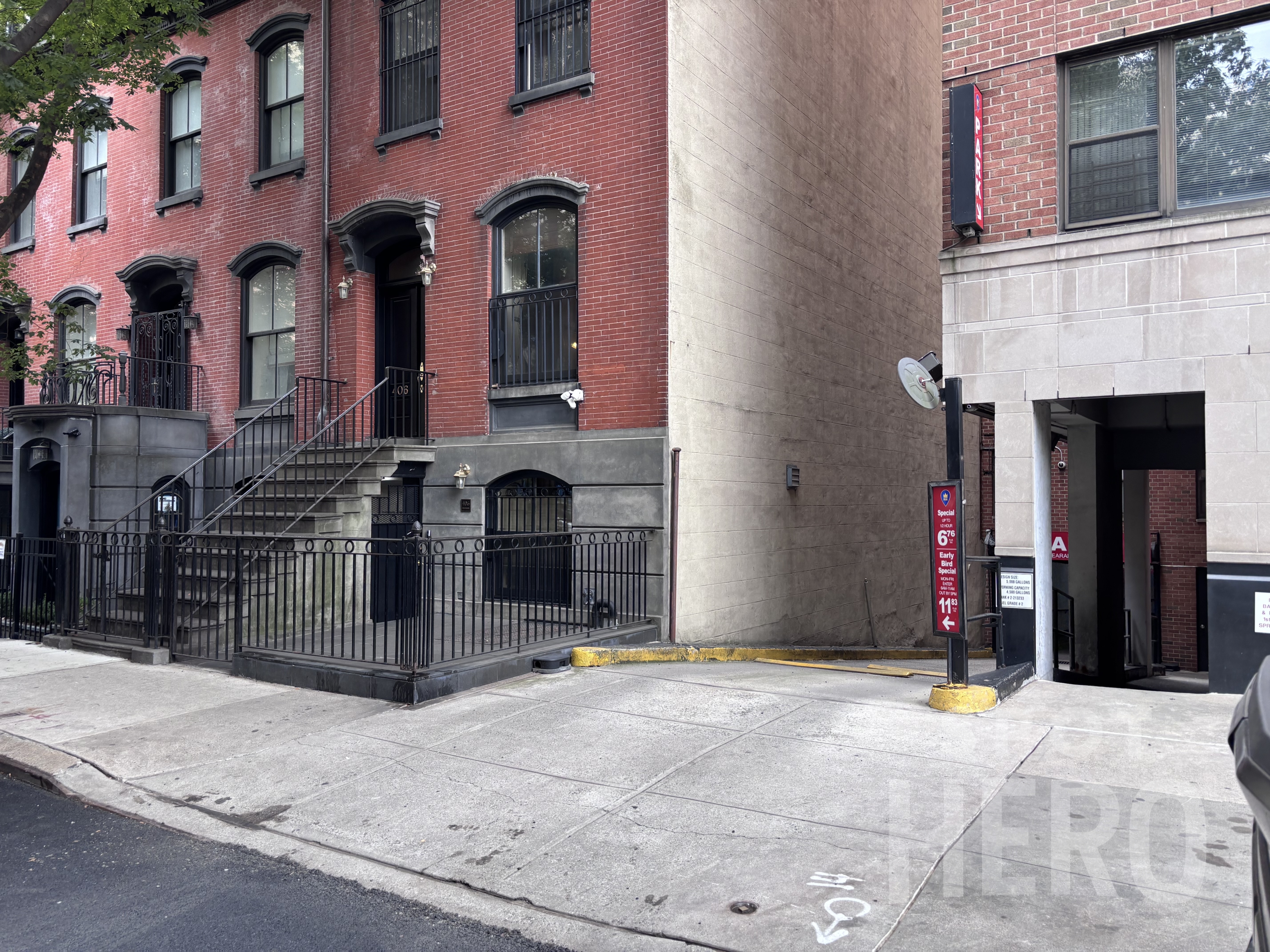 Photo of 400 E 85th St. - Valet Garage