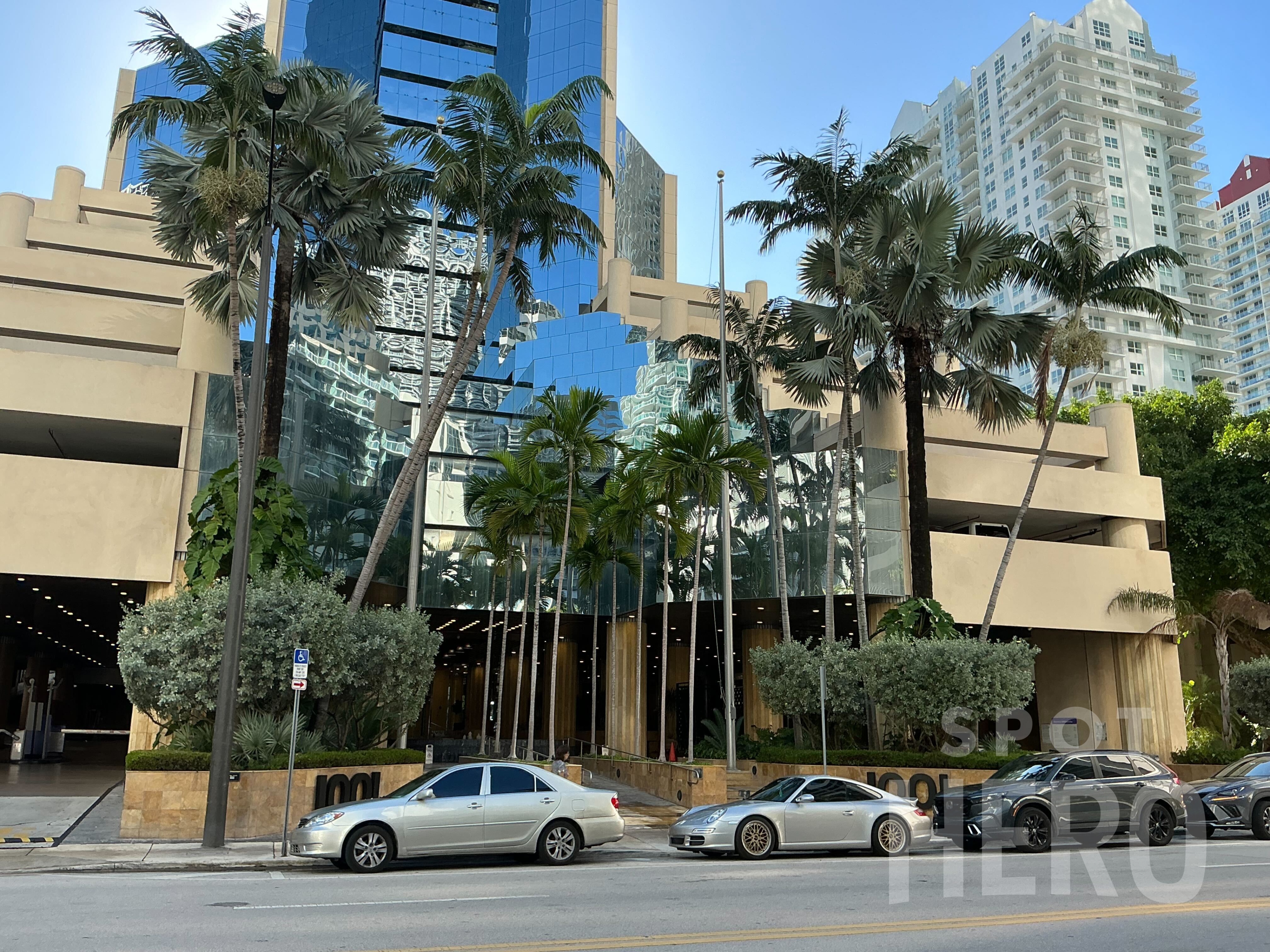 Photo of 1001 Brickell Bay Dr. - Brickell Bay Tower - Garage