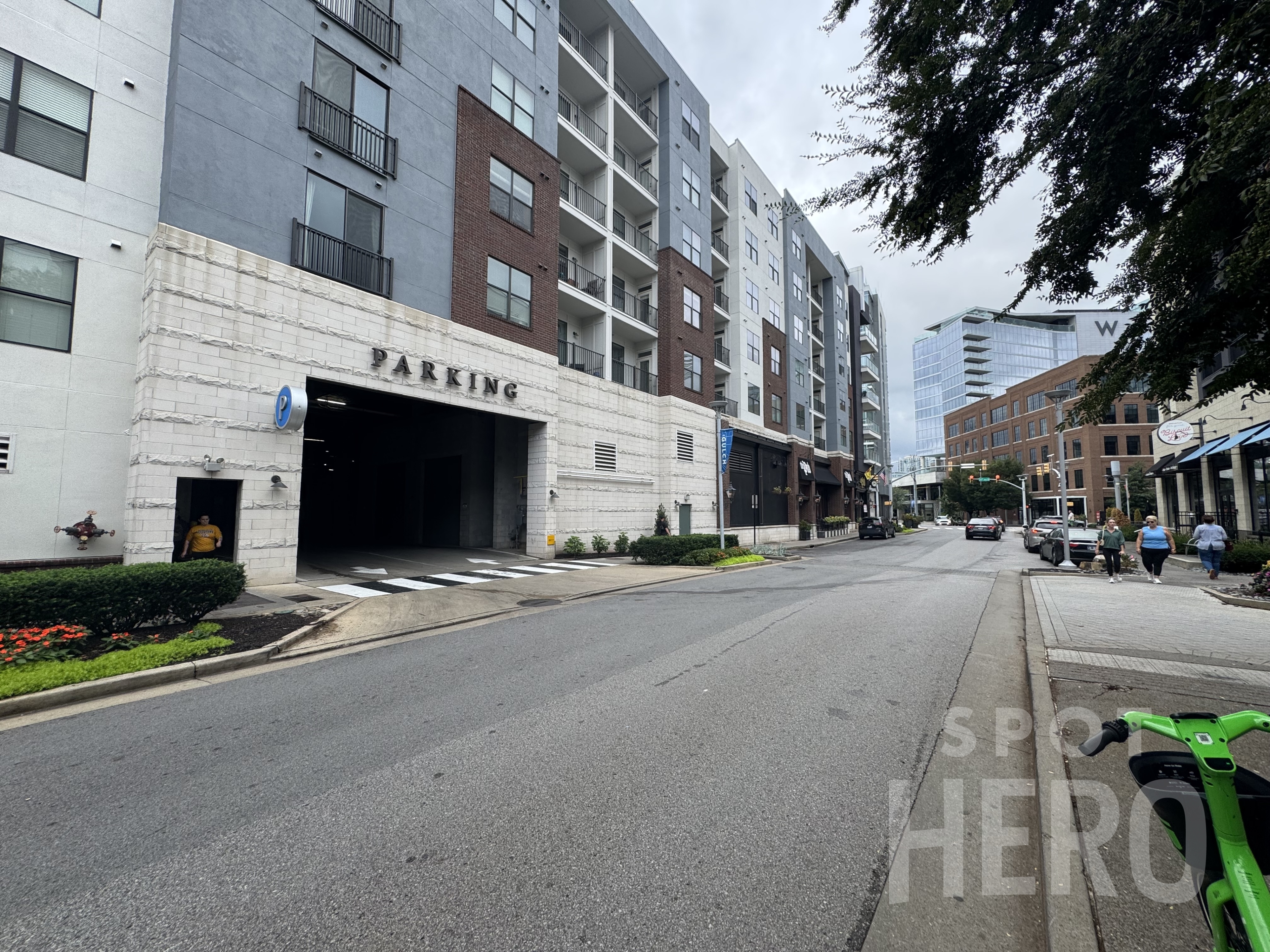 Photo of 1079 Pine St. (1055 Pine St.) - Garage