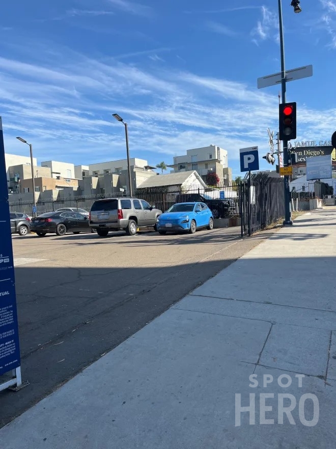 Photo of 917 W Grape St. - Uncovered Self Park