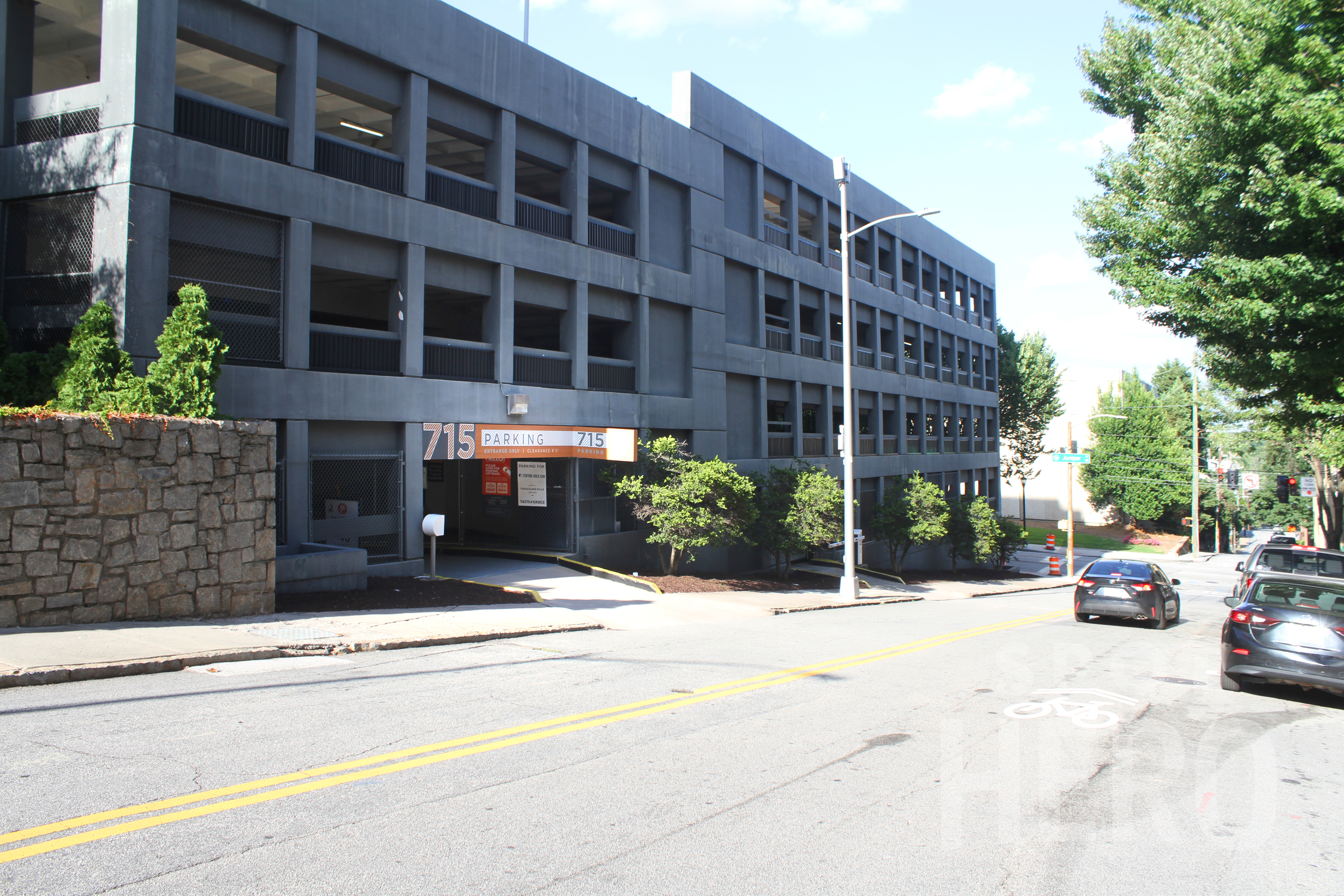 Photo of 108 3rd St. NE (715 Peachtree St) - Garage