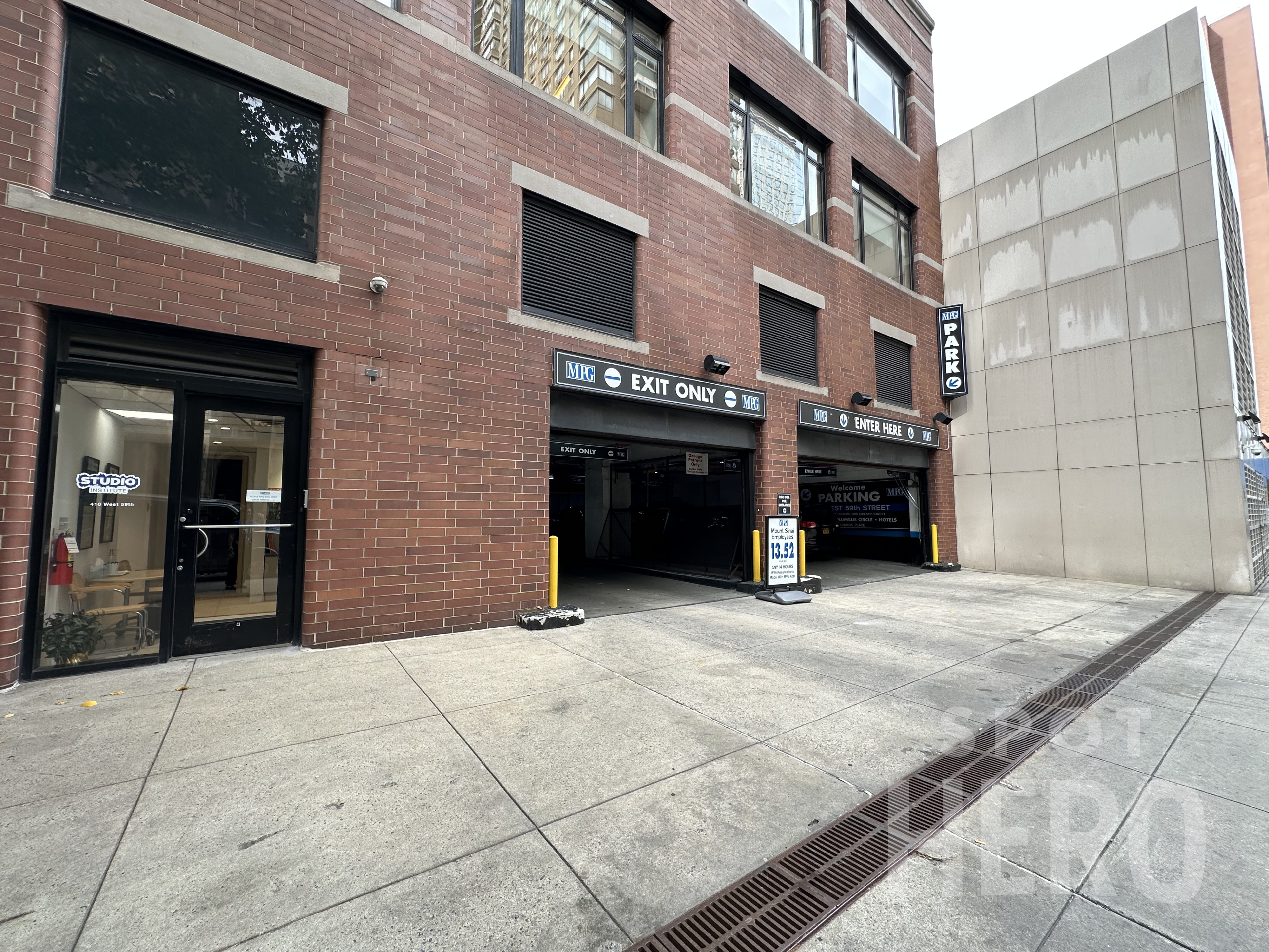 Photo of 400 W 59th St. - MP West 58 Valet