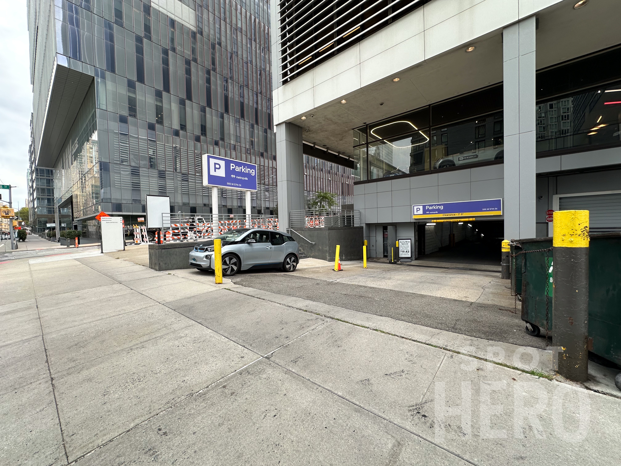 Photo of 555 W 57th St. - Valet Garage (BMW Building)