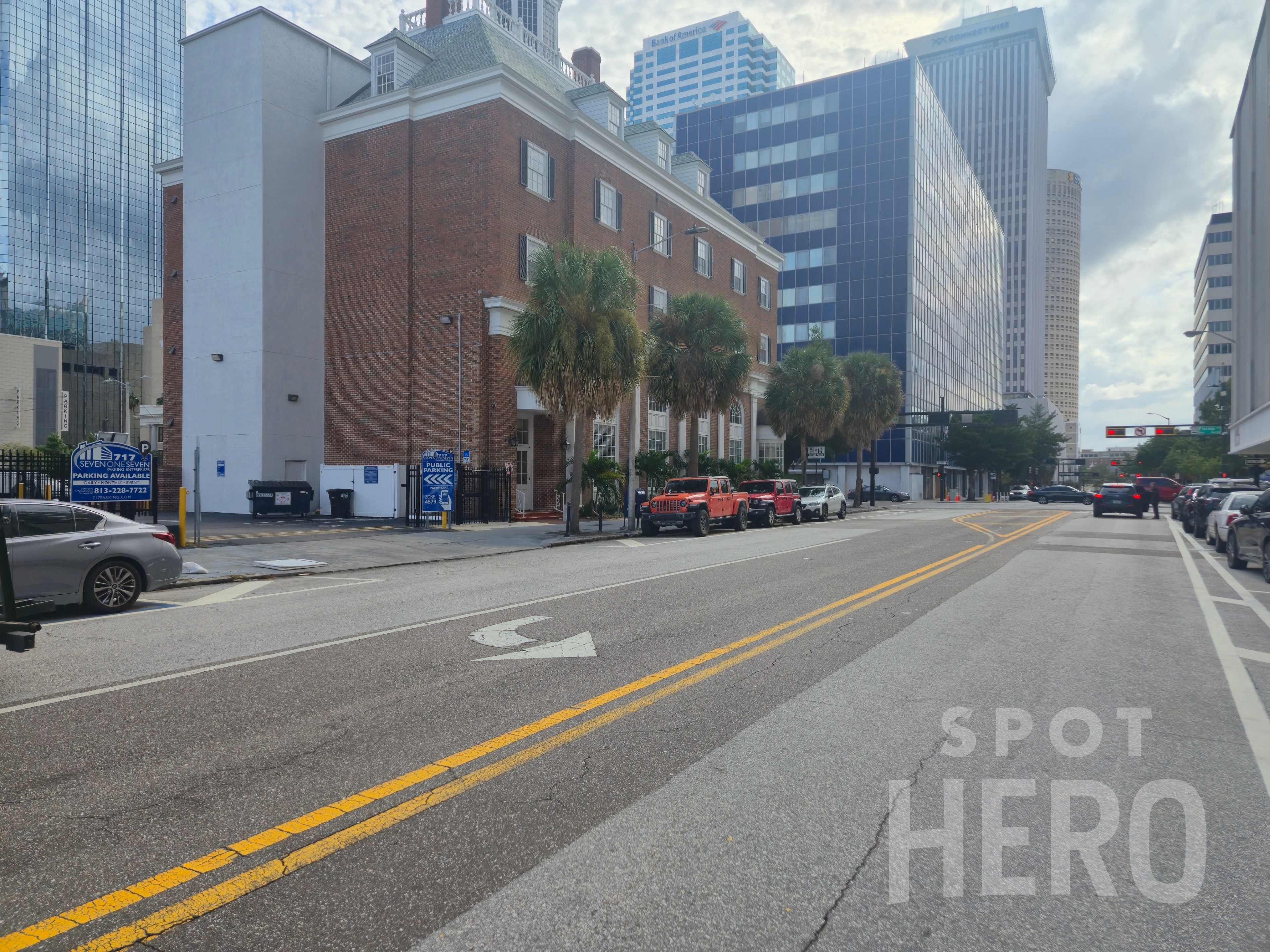 Photo of 403 E Madison St. - Northern Trust Lot
