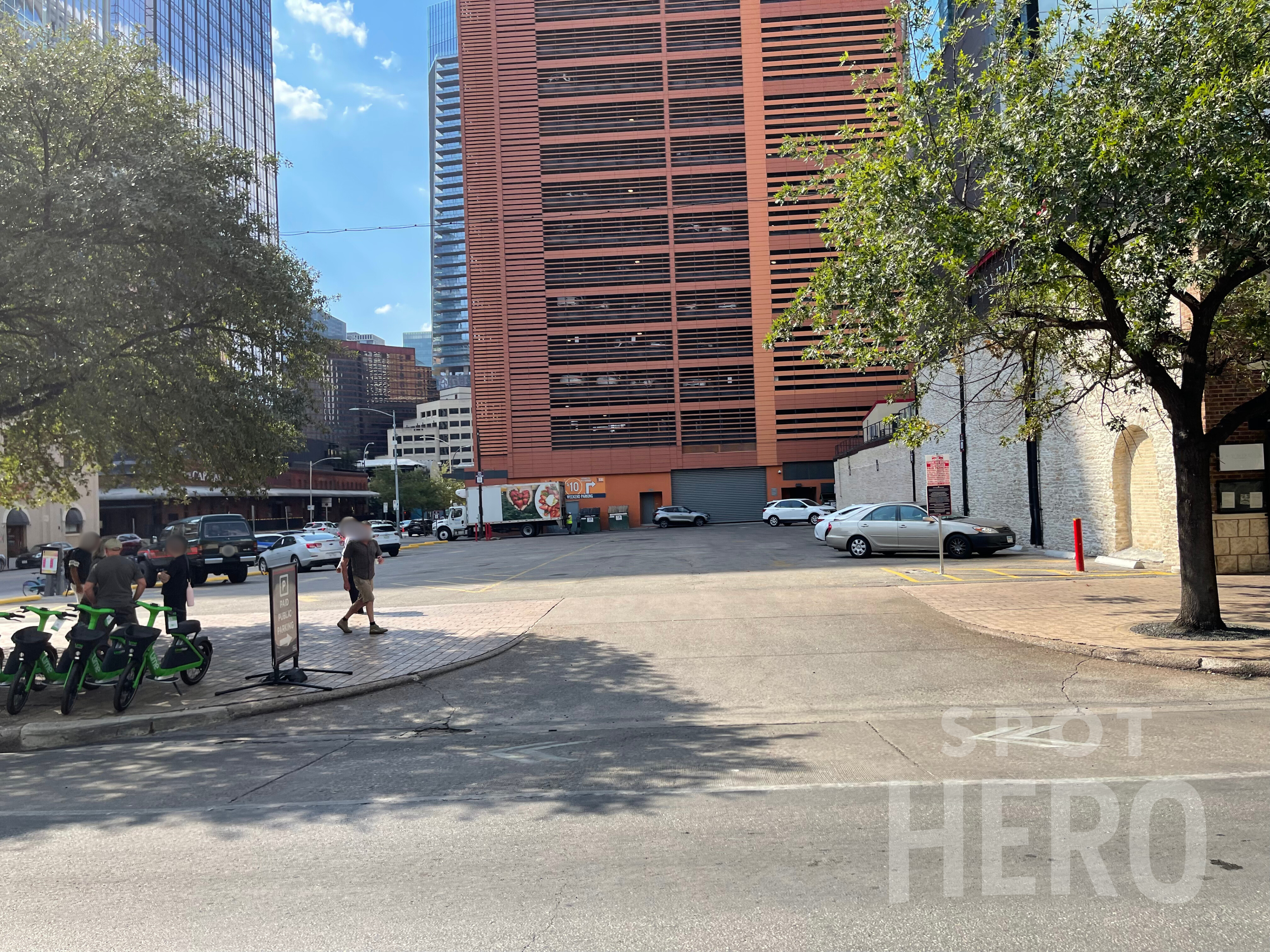 Photo of 400 Congress Ave. - Lot