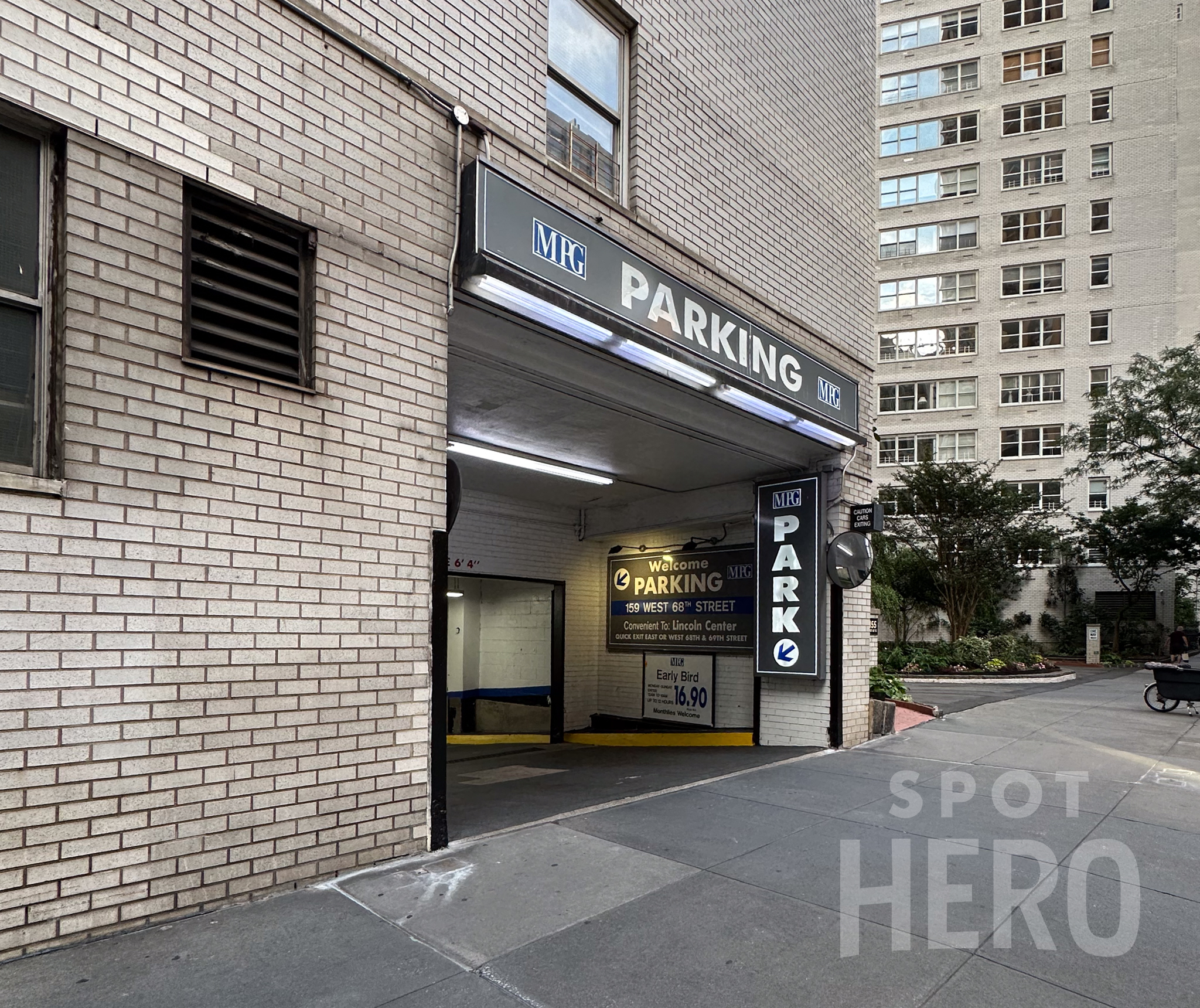 Photo of 165 W 68th St. - Valet Garage