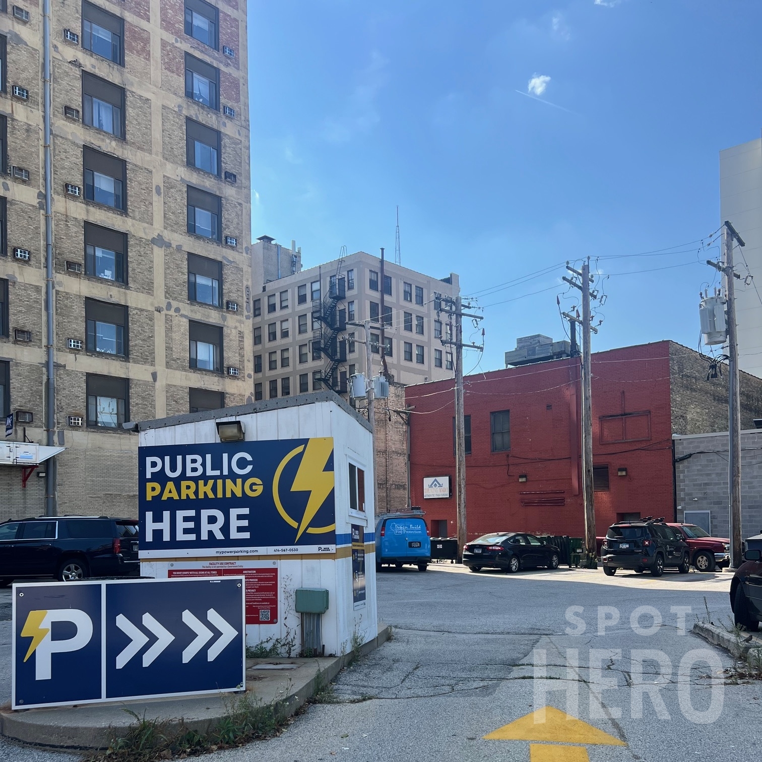 Photo of 864 N Plankinton Ave. - Bonnie's North Lot