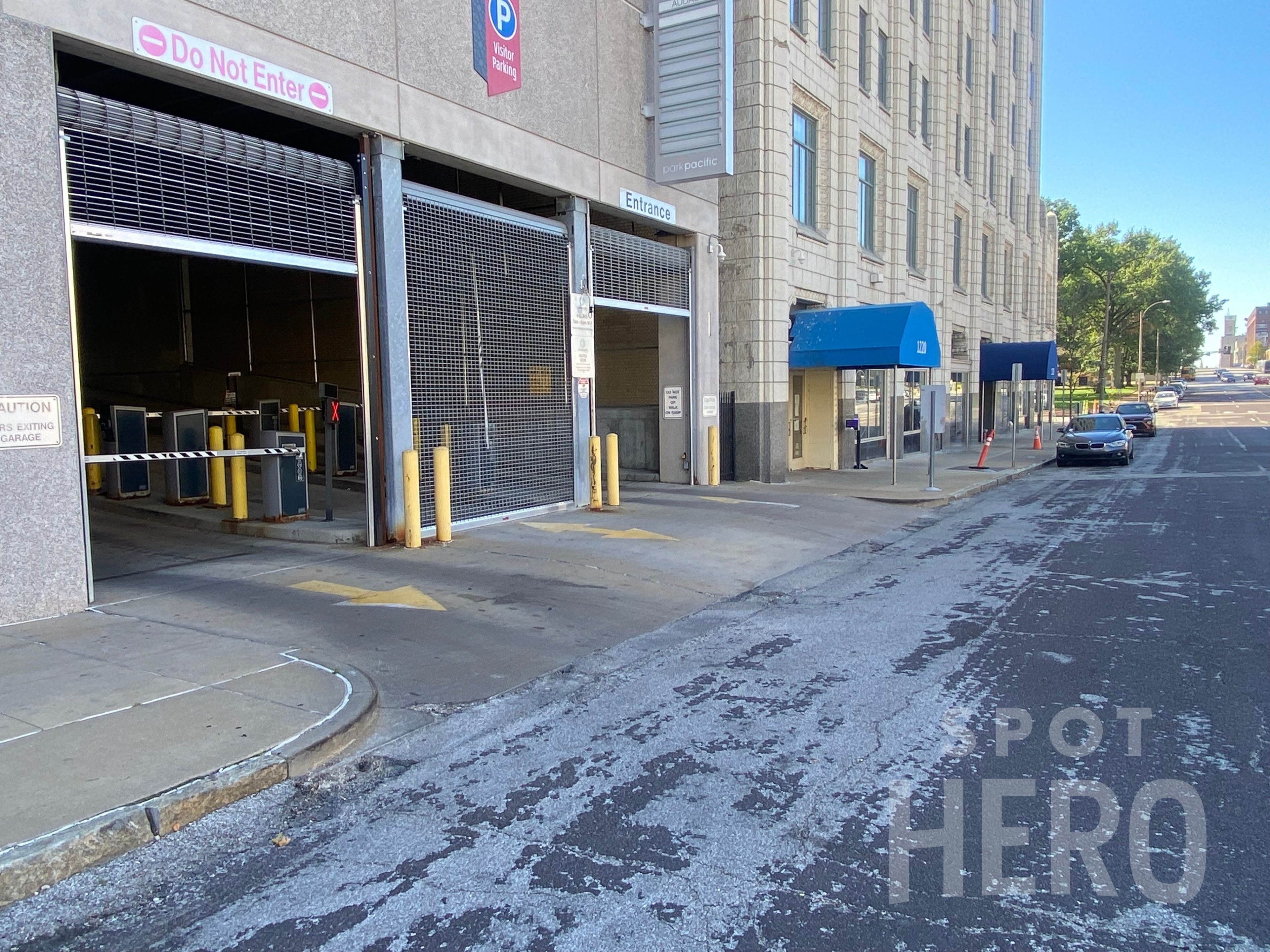 Photo of 1220 Olive St. (1226 Olive St.) - Park Pacific Garage