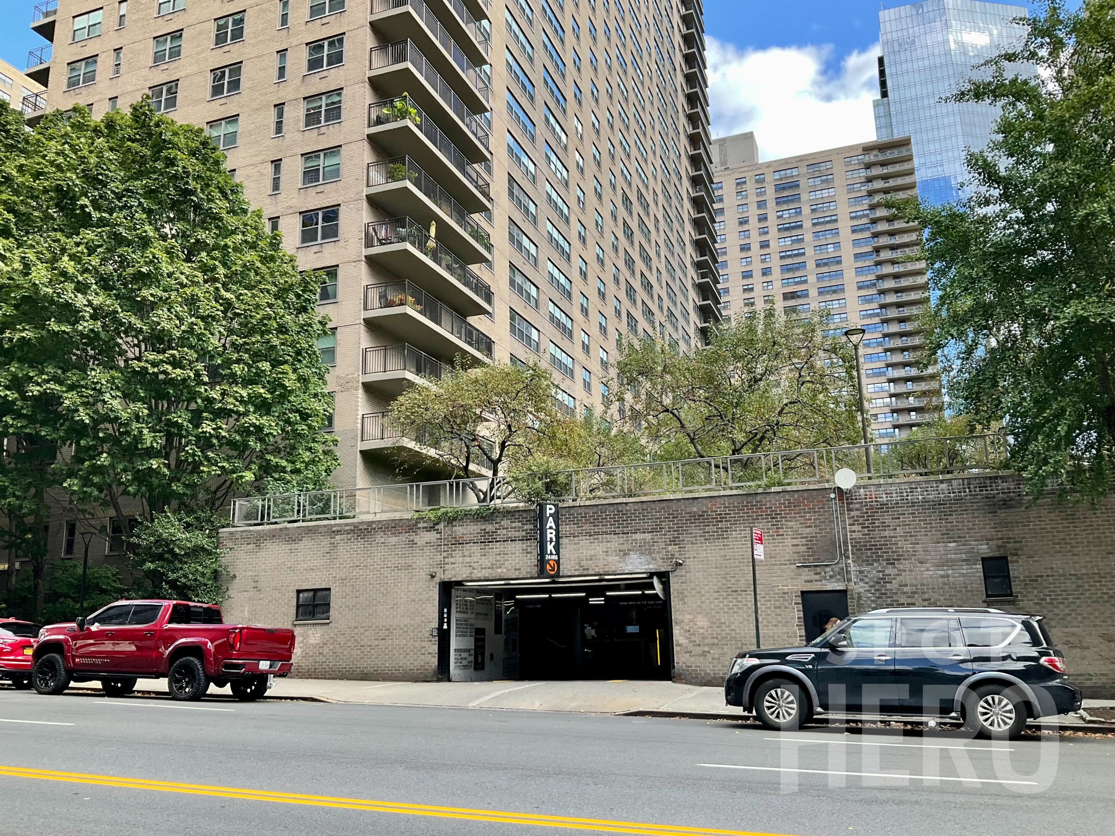 Photo of 150 West End Ave. - Valet Garage