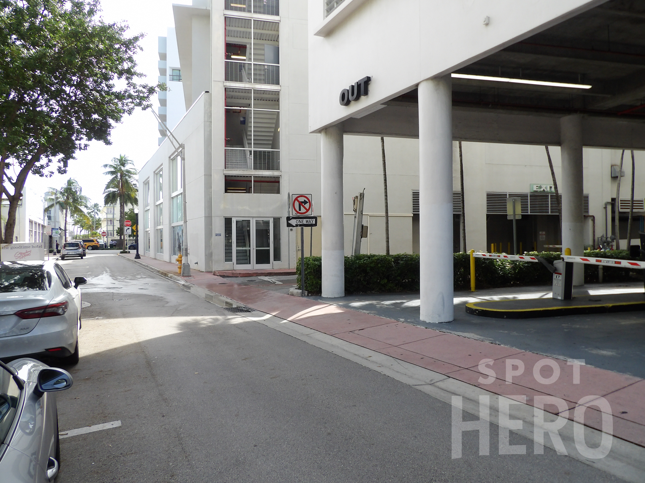 Photo of 334 6th St. (555 Washington Ave.) - Garage