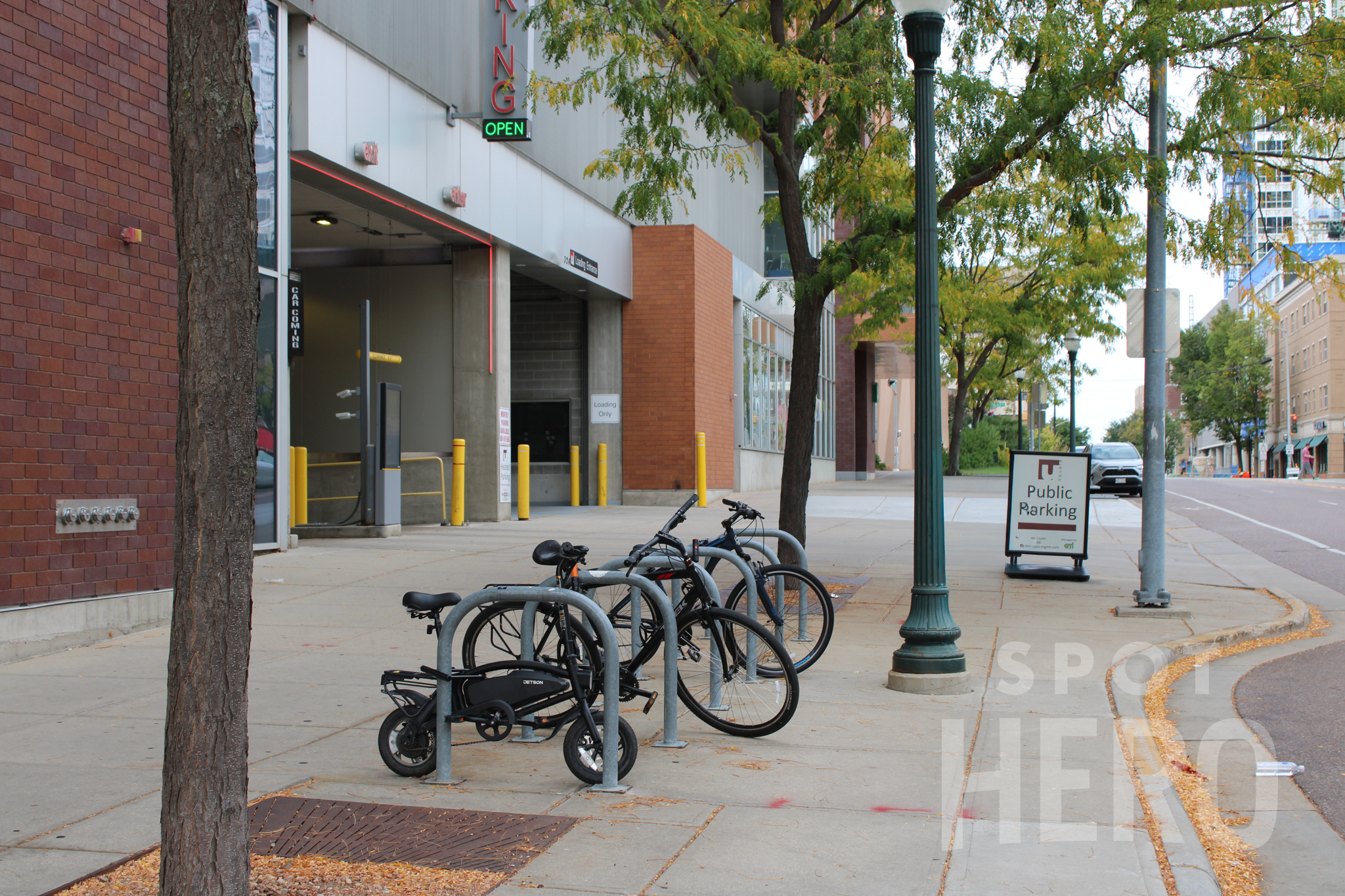 Photo of 324 N Lake St. - University Square Garage