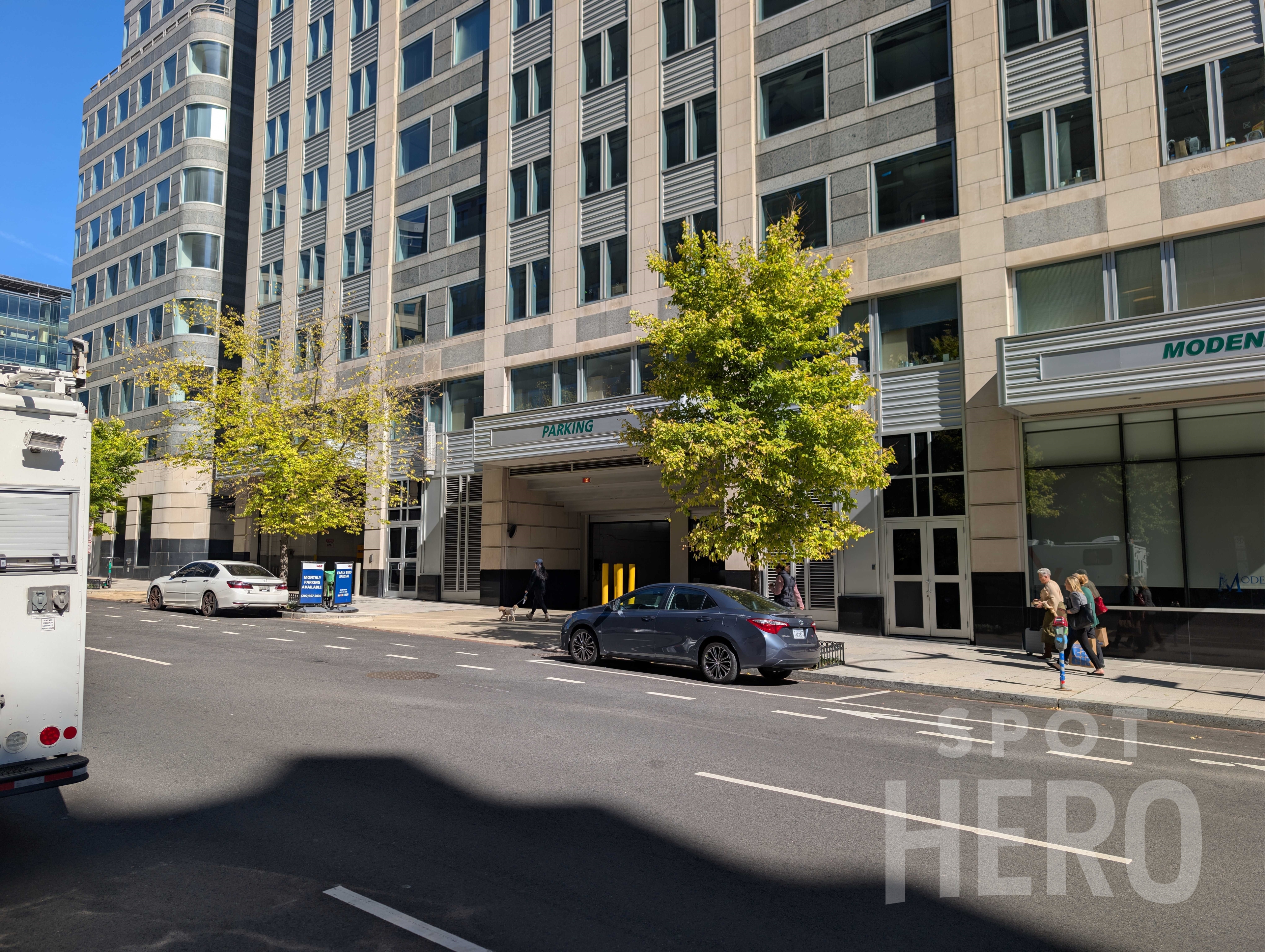 Photo of 802 12th St. NW (1100 New York Ave NW) - Garage