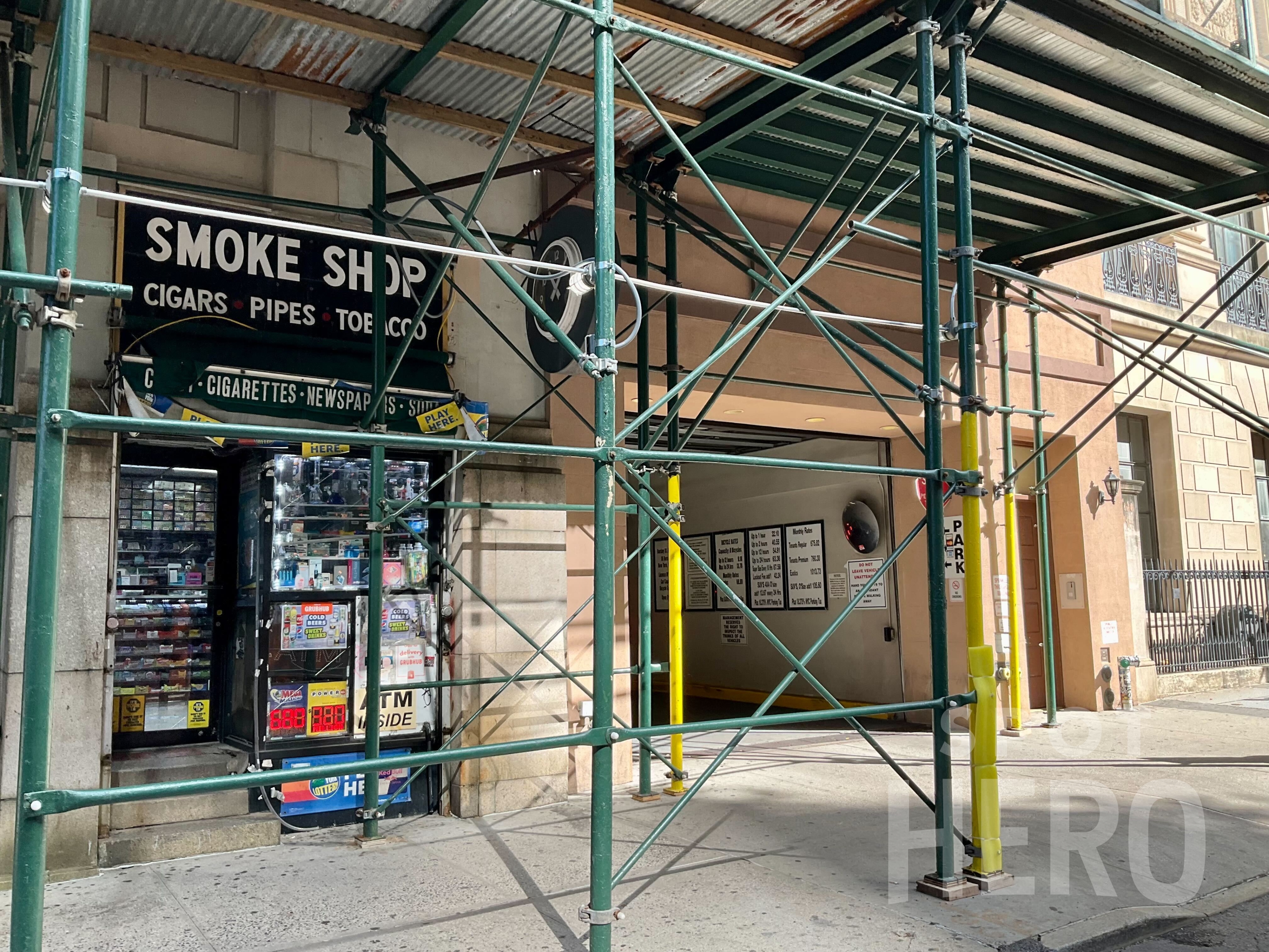 Photo of 18 Vesey St (10 Barclay St Garage. - Barclay Tower - Valet)