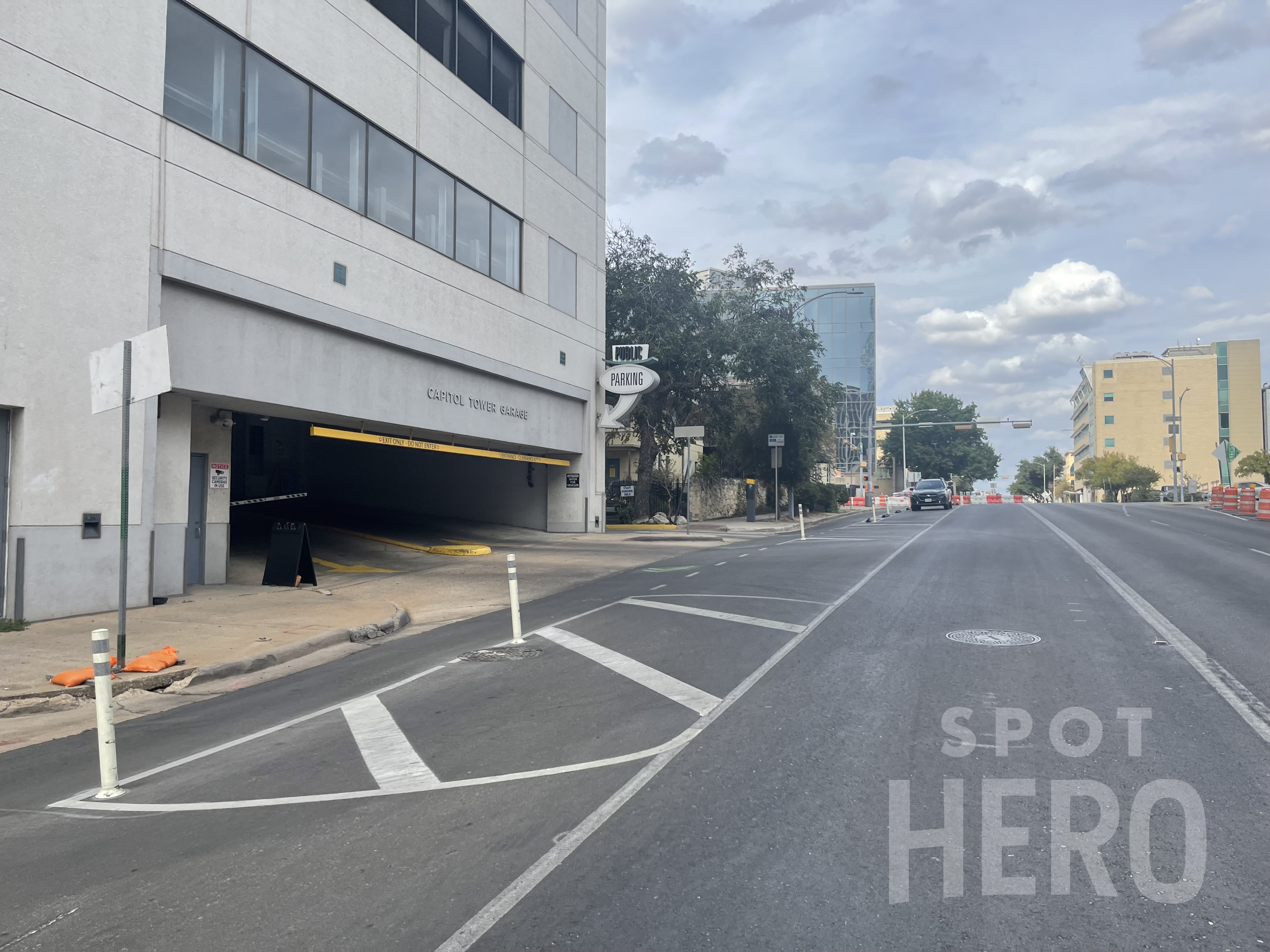Photo of 940 San Jacinto Blvd. (206 E 9th St.) - Capital Tower Garage