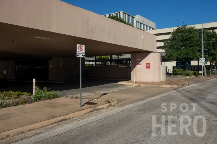 Photo of 310 W 9th St. - Guadalupe Street Lot