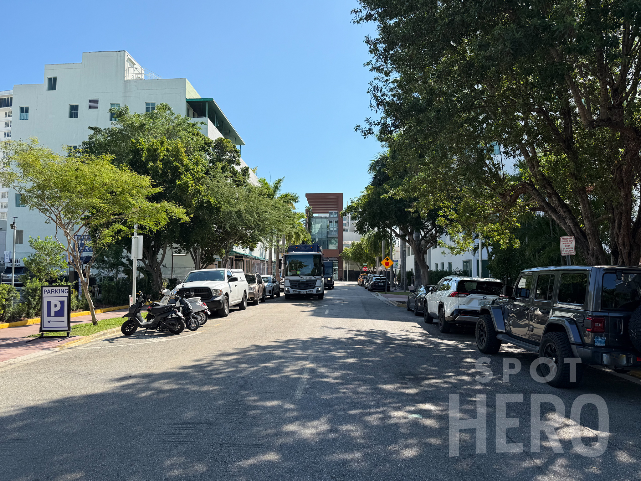 Photo of 1675 James Ave. - Valet Lot