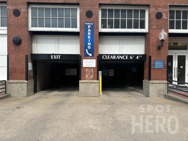 Photo of 262 N Houston St. (501 Elm St.) - 501 Elm Public Garage