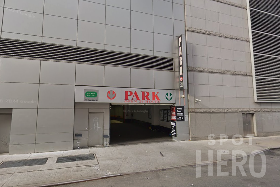 Photo of 670 W 43rd St. - Valet