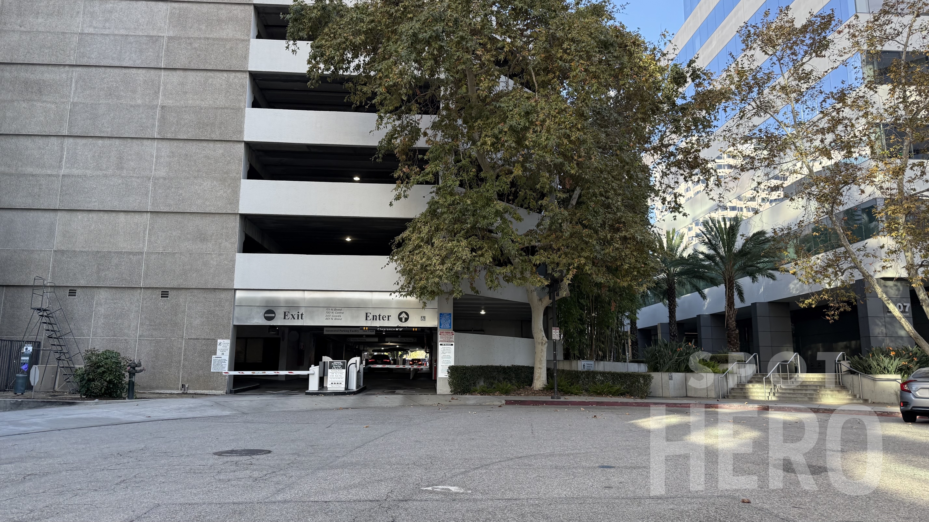 Photo of 127 Burchett St. - Garage