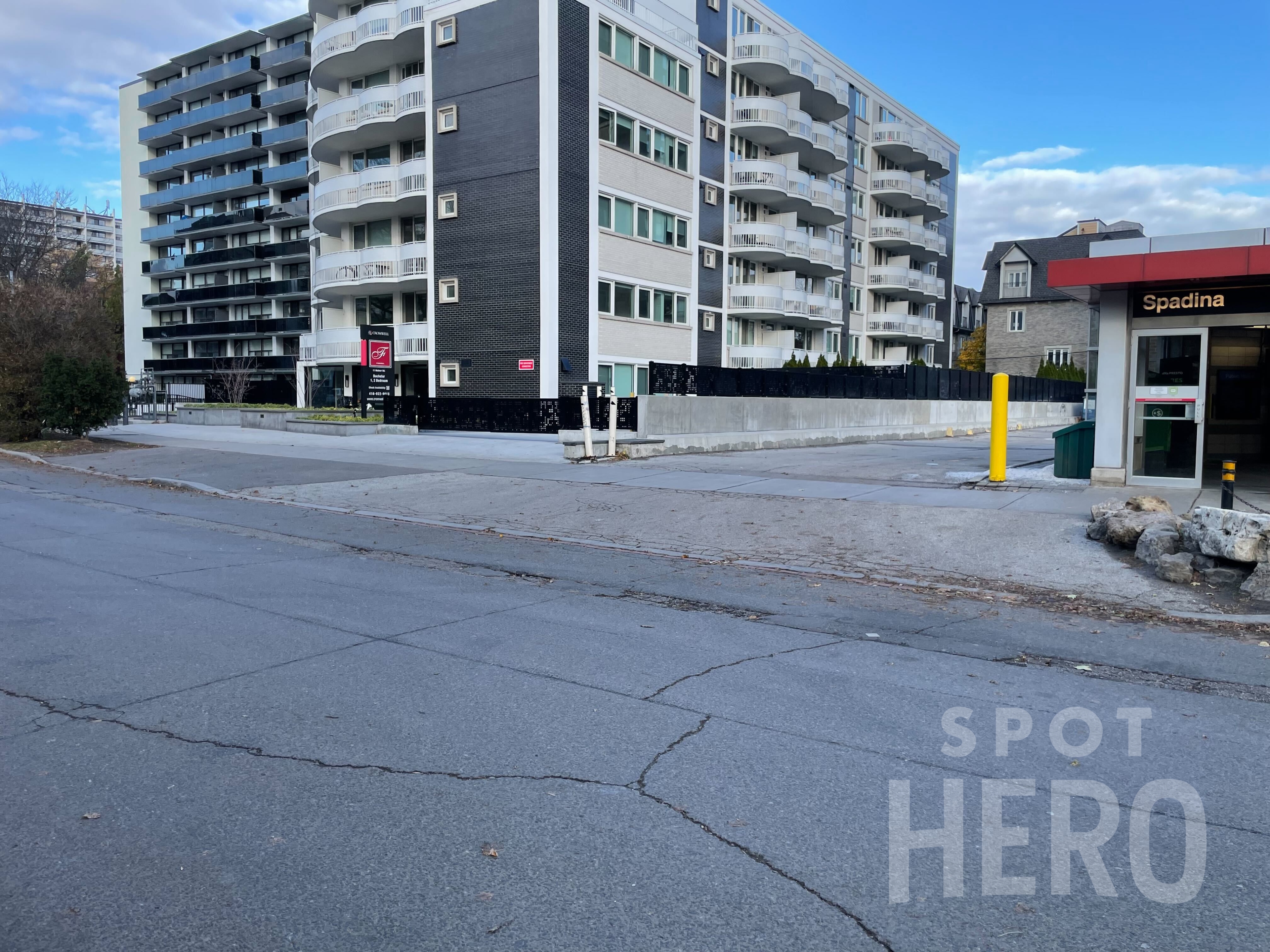 Photo of 9 Walmer Rd. (360 Bloor St. W) - Garage
