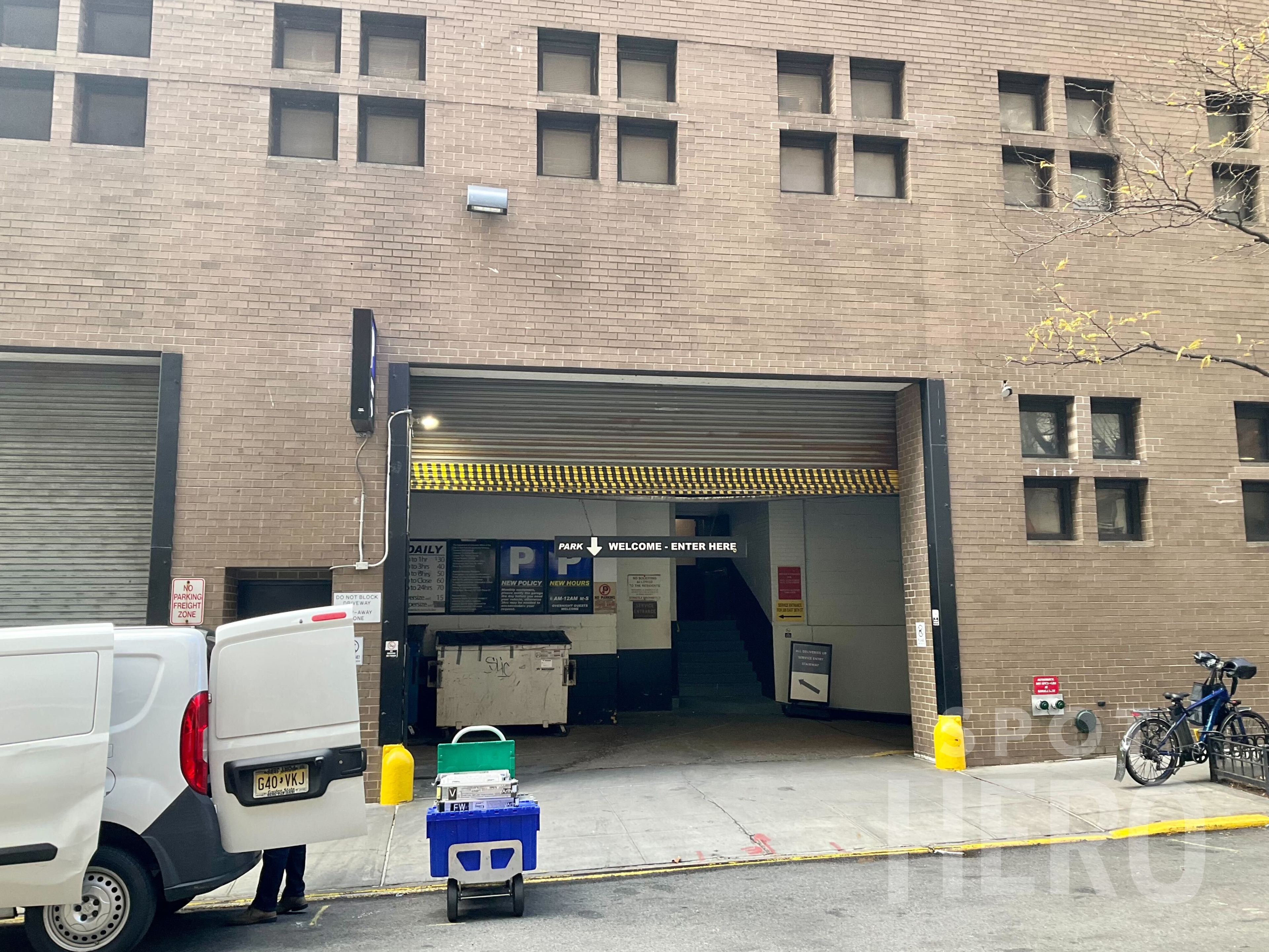 Photo of 330 E 38th St. - Select Garages