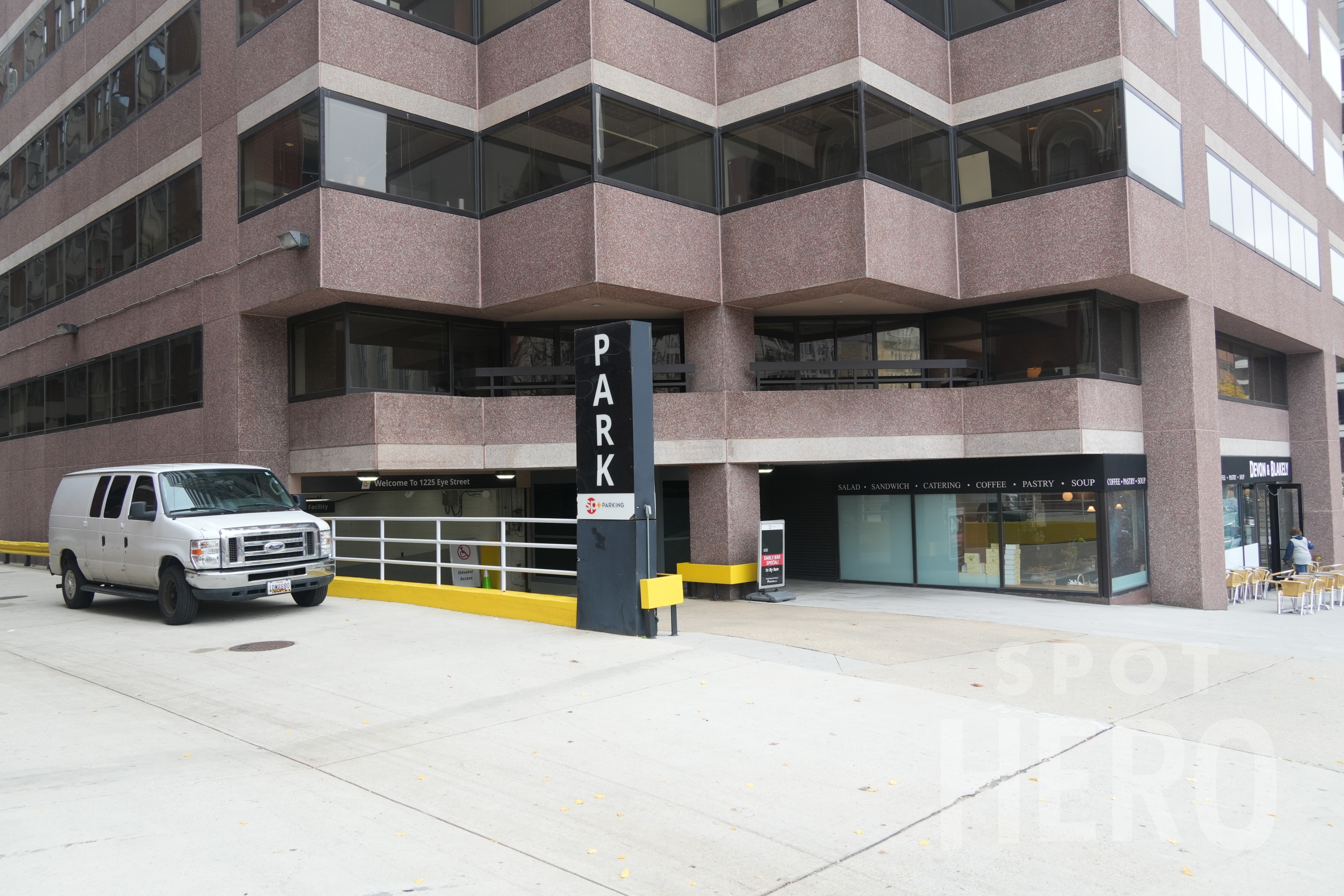 Photo of 915 13th St. NW (1225 I St. NW Garage)