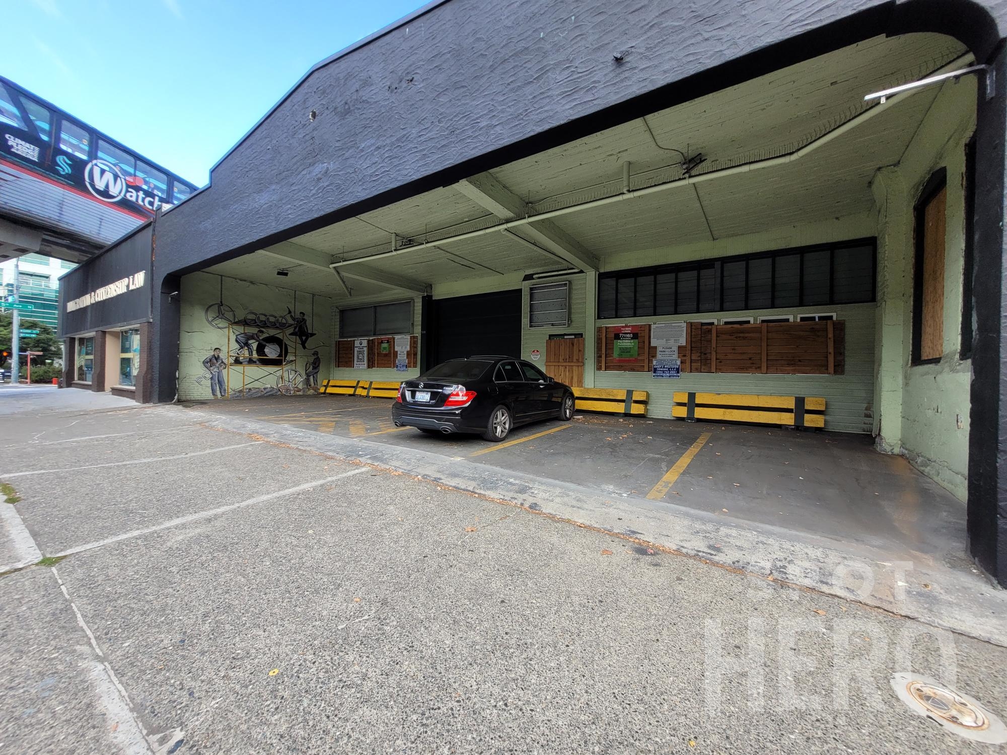 Photo of 508 Denny Way - Garage (A1165)