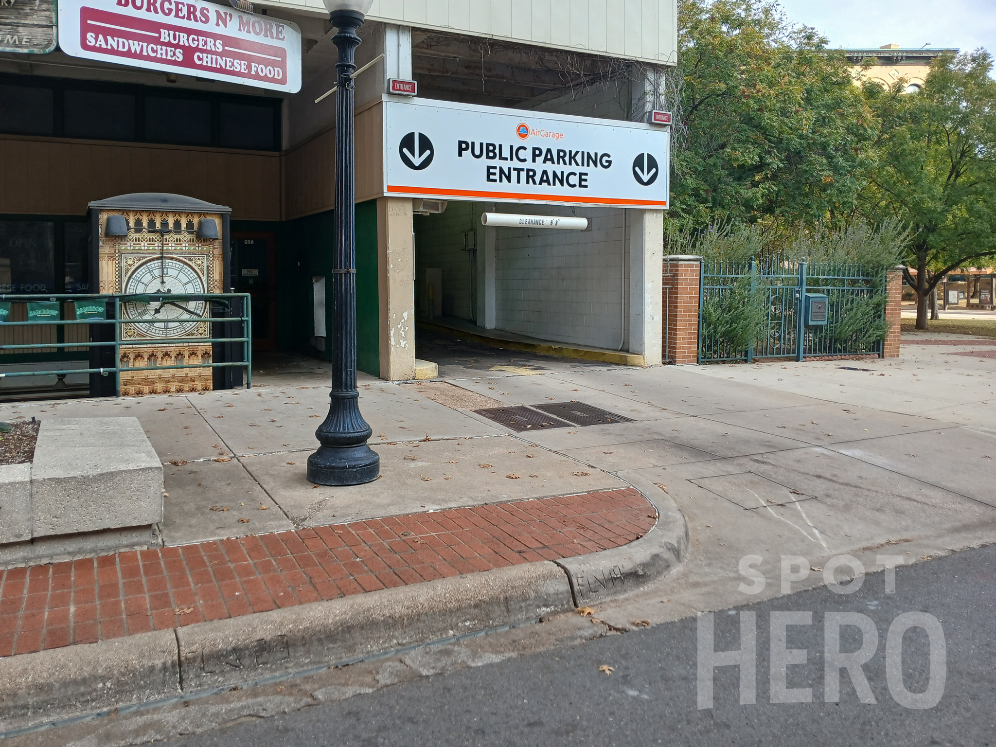 Photo of 907 Throckmorton St. (910 Houston St.) - The Loft Garage
