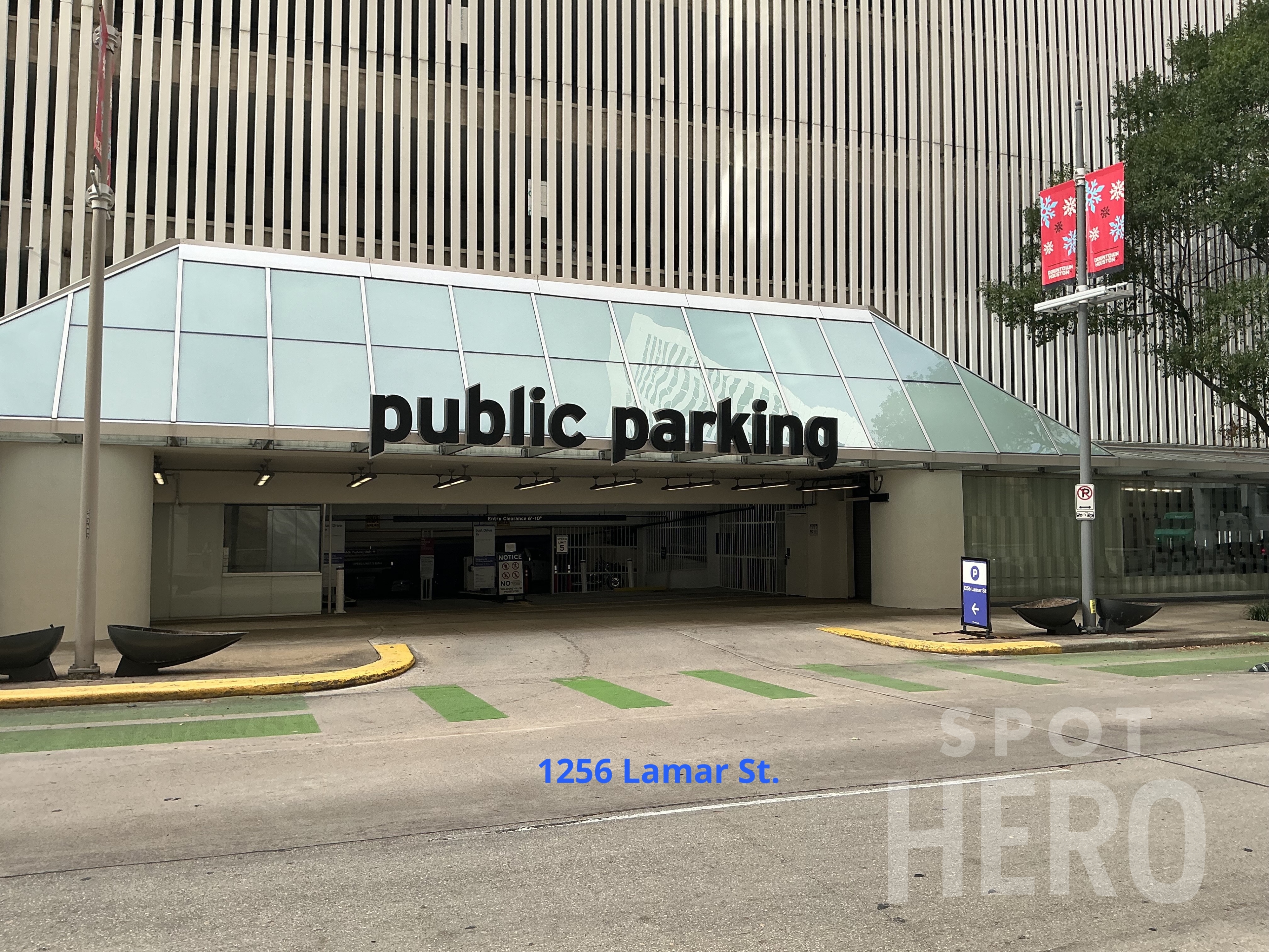 Photo of 1256 Lamar St. (1235 Dallas St.) - Garage